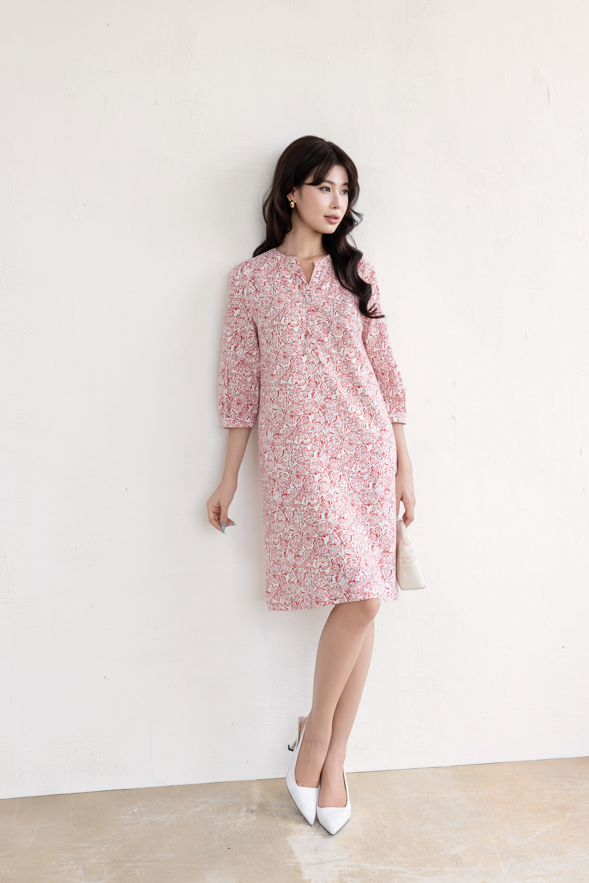 SWANLAKE | Váy Đầm Nữ Suông Tay Lỡ Cổ Trụ Cài Nút Vải Linen Cao Cấp Có Túi Du Lịch Biển Hè D12364LW07