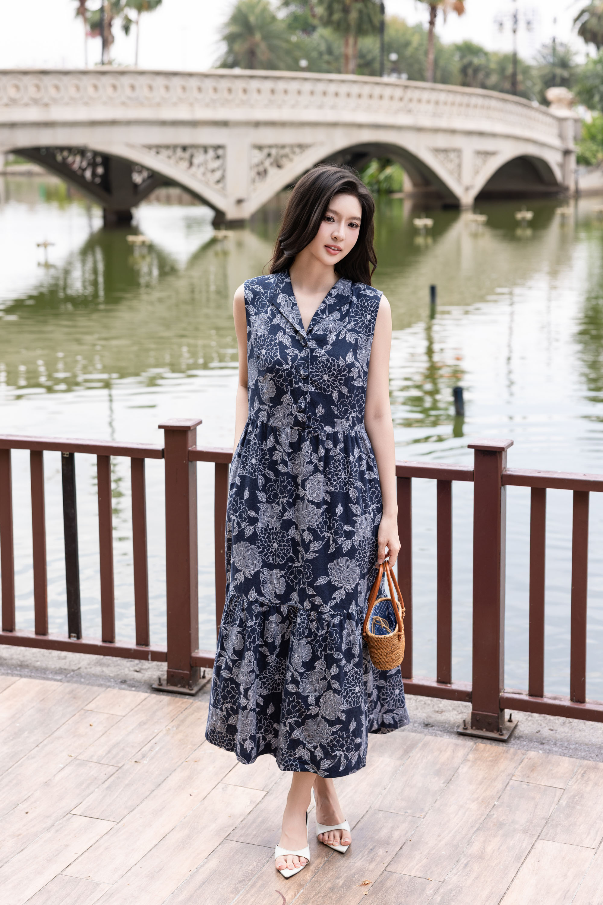 SWANLAKE | Váy Đầm Nữ Vải Linen Cổ Sơ Mi Cài Nút Sát Nách Có Túi Dây Thắt Eo Đuôi Cá Xòe D13691LW01