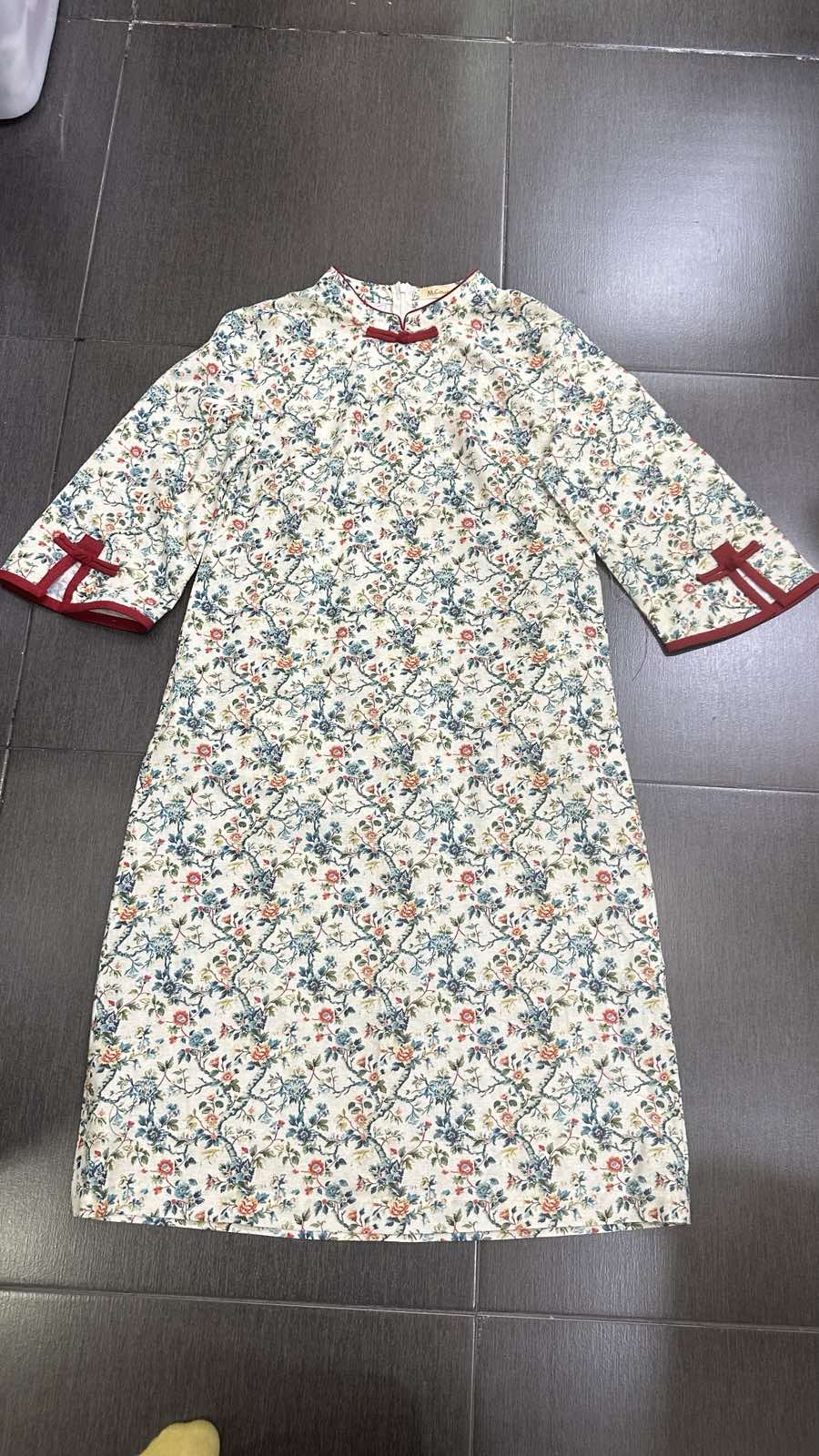 SWANLAKE | Váy Đầm Nữ Midi Suông Phom A Tay Lỡ Cổ Tàu Vải Linen Bông Sang Trọng Dự Tiệc D13241LW01