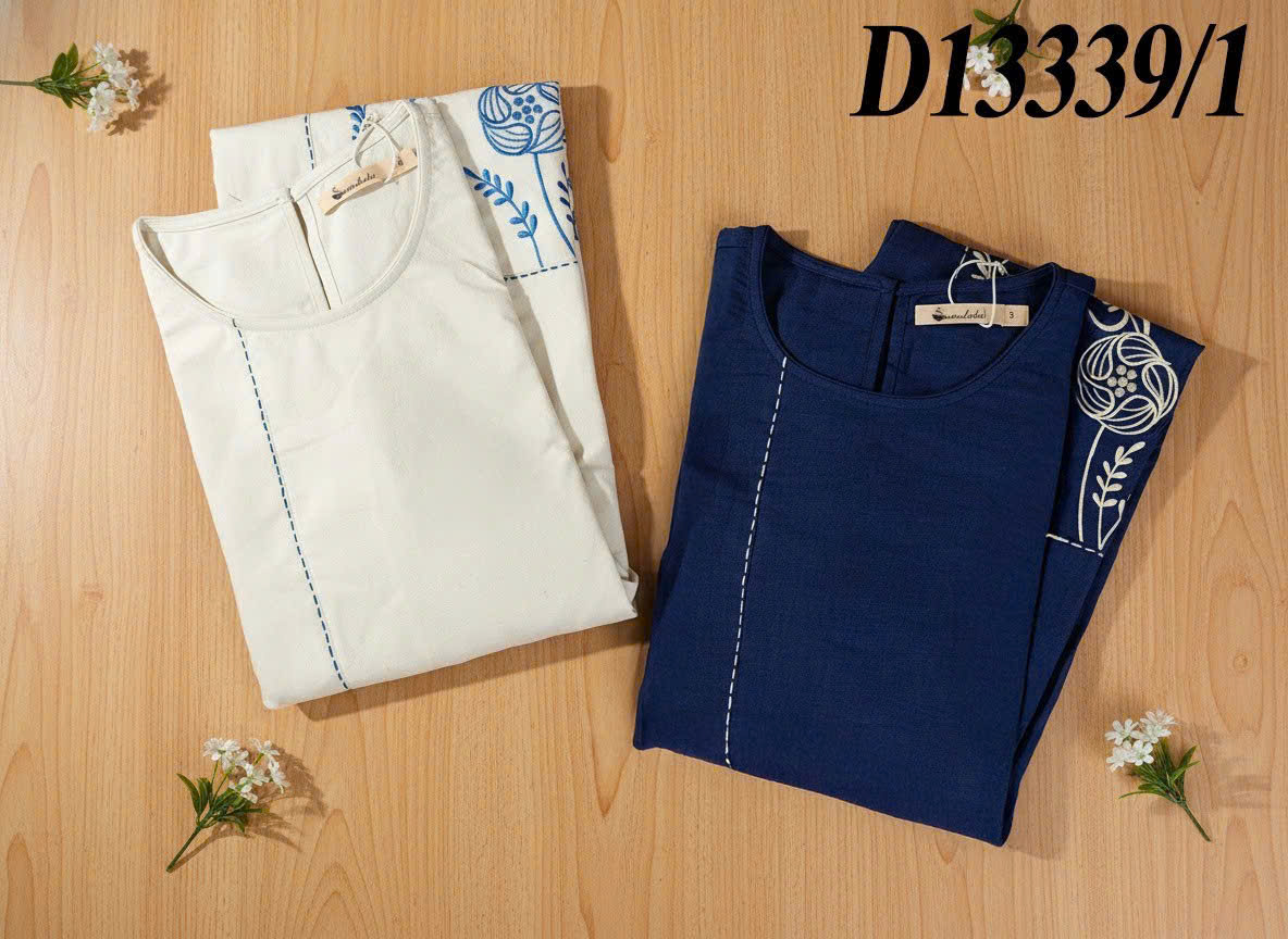 SWANLAKE | Váy Đầm Nữ Midi Suông Cổ Tròn Tay Lỡ Vải Linen Thêu Hoa Cao Cấp Công Sở Dạo Phố D13339LW01