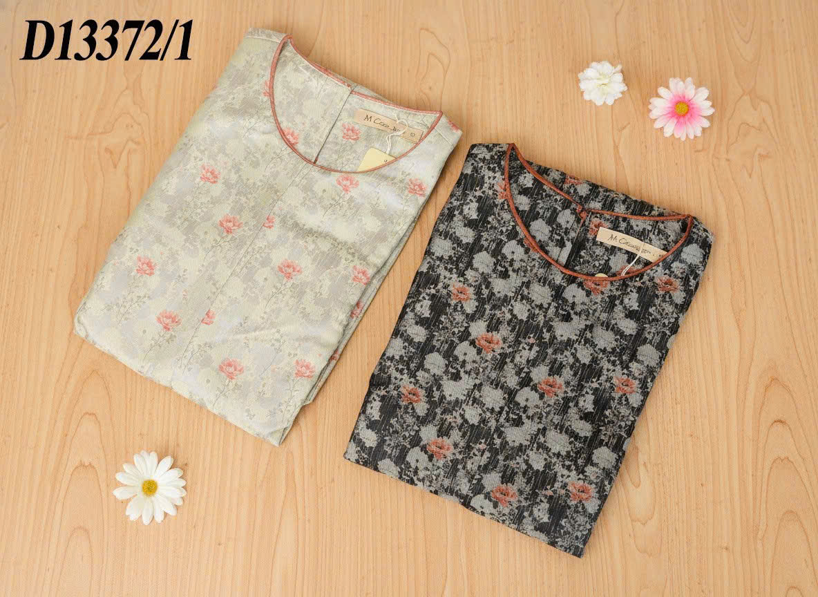 M COLLECTION | Váy Đầm Nữ Trung Niên Tặng Mẹ Cổ Tròn Vải Gấm Hoa Taffta Tay Dài Đi Tiệc D13372LW01