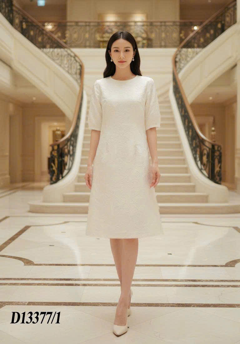 SWANLAKE | Váy Đầm Midi Nữ Phom A Vải Gấm Tafta Hoa Cổ Tròn Tay Lỡ Có Túi Công Sở Đi Tiệc D13377LW01