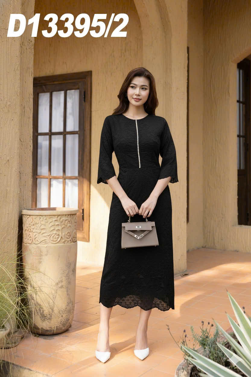 SWANLAKE | Váy Đầm Nữ Phối Ren Hoa Cao Cấp Cổ Tròn Tay Lỡ Chiết Eo Xẻ Tà Tiệc Sang Trọng D13395LW01