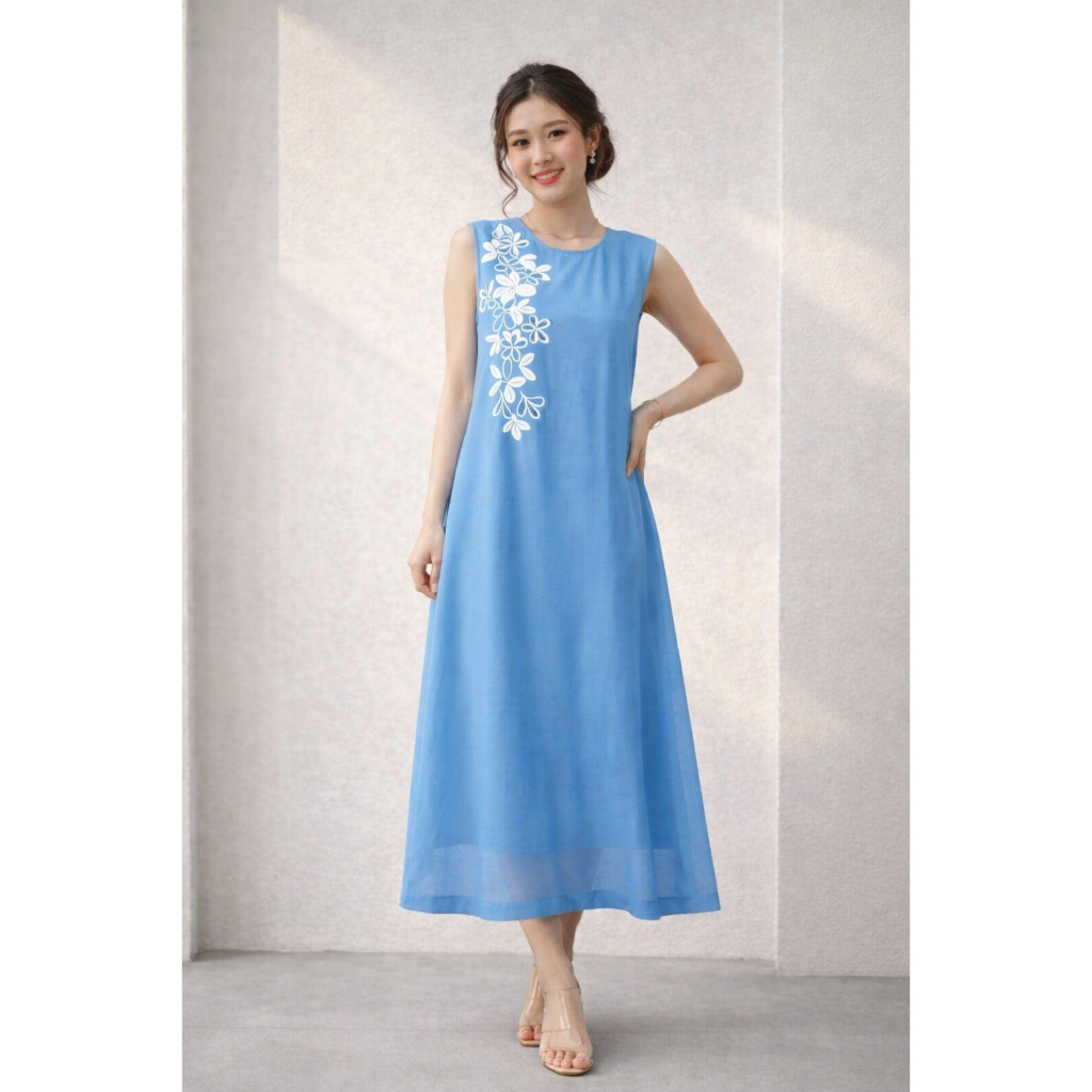 SWANLAKE | Váy Đầm Nữ Maxi Phom Suông Sát Nách Cổ Tròn Vải Tơ Hai Lớp Thêu Hoa Thanh Lịch D13453LW01