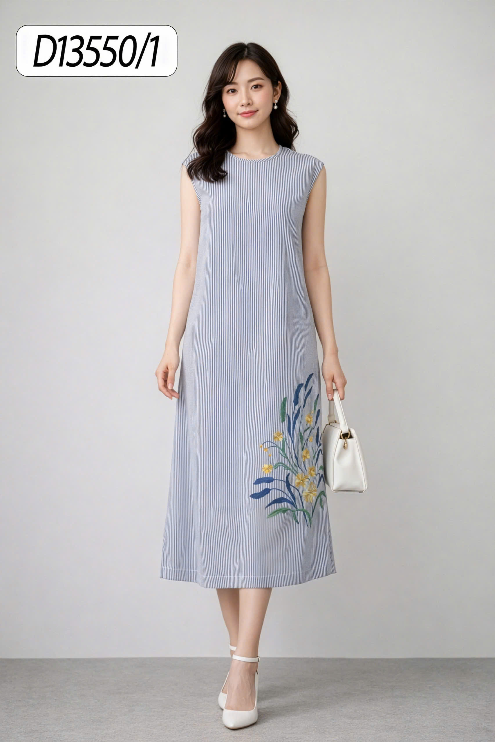 SWANLAKE | Váy Đầm Nữ Suông Sát Nách Vải Cotton Sọc Thêu Hoa Cổ Tròn Dạo Phố Du Lịch Hè D13550LW01