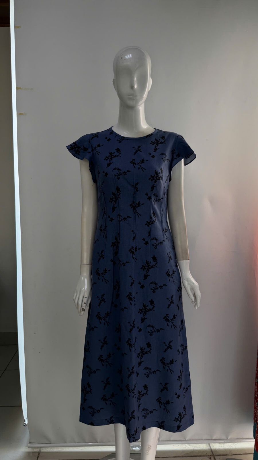 SWANLAKE | Váy Đầm Nữ Chiết Eo Tôn Dáng Vải Linen Bông Cổ Tròn Tay Cánh Tiên Thanh Lịch D13642LW01