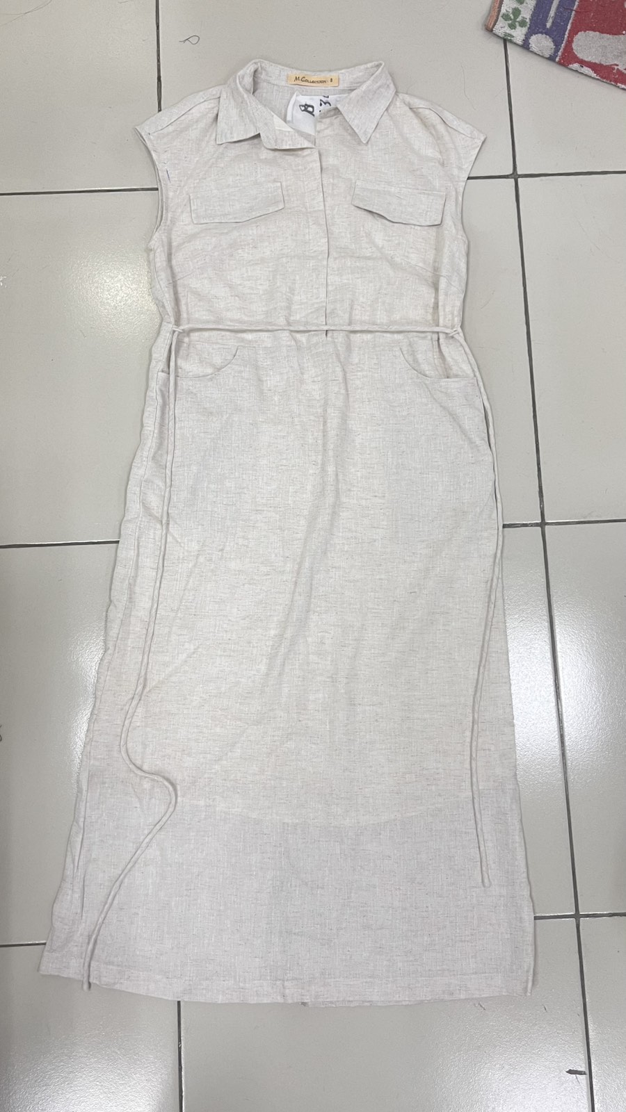 SWANLAKE | Váy Đầm Nữ Suông Vải Linen Cổ Sơ Mi Cài Nút Tay Hến Có Túi Dây Thắt Eo Công Sở D13644LW01