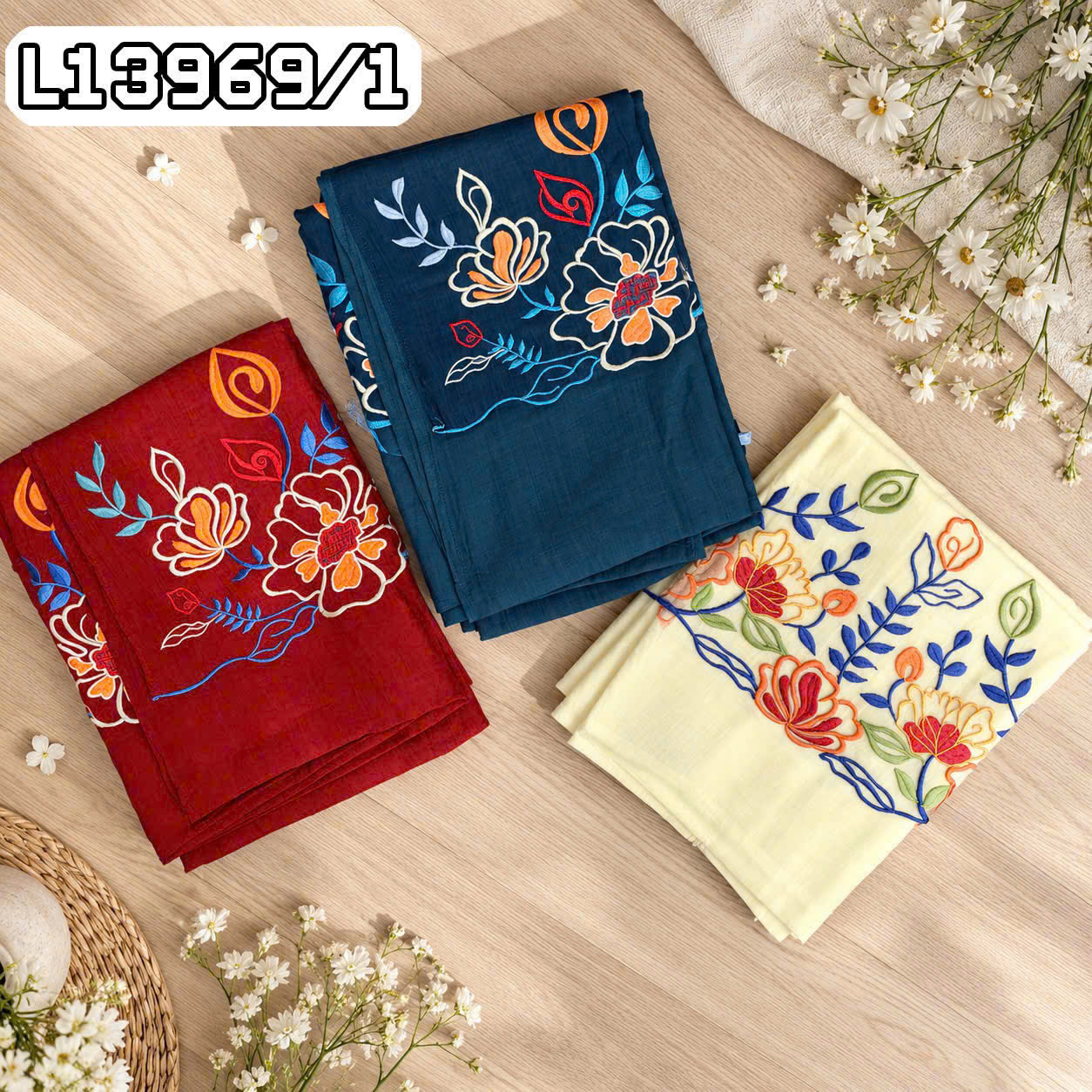 Áo Dài Cách Tân Nữ Suông Vải Xốp Hàn Tà Kép Thêu Hoa L13969LW01