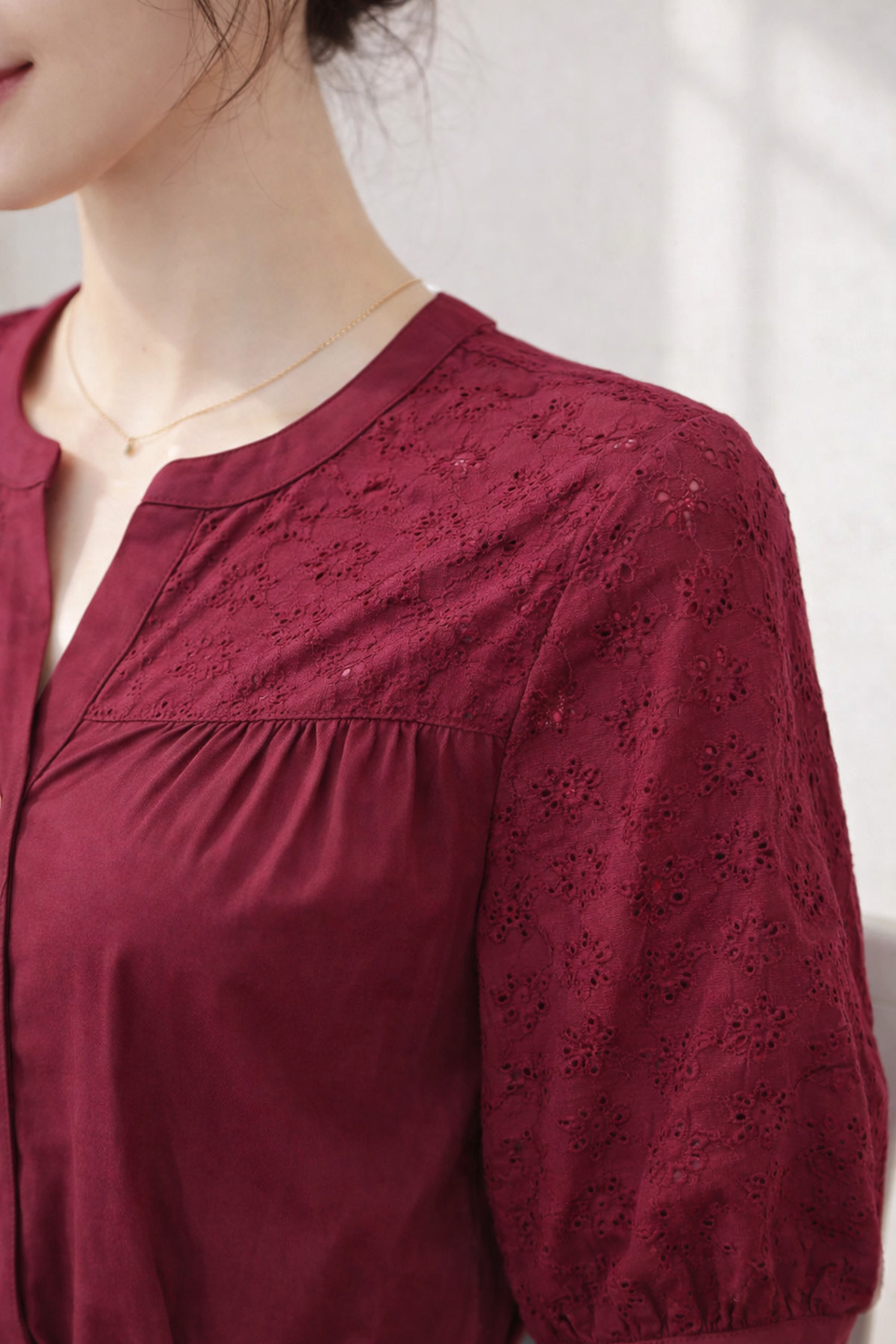 SWANLAKE | Váy Đầm Nữ Maxi Suông Cổ Trụ Cài Nút Cotton Phối Ren Dây Thắt Eo Tay Lỡ Công Sở D12821LW01