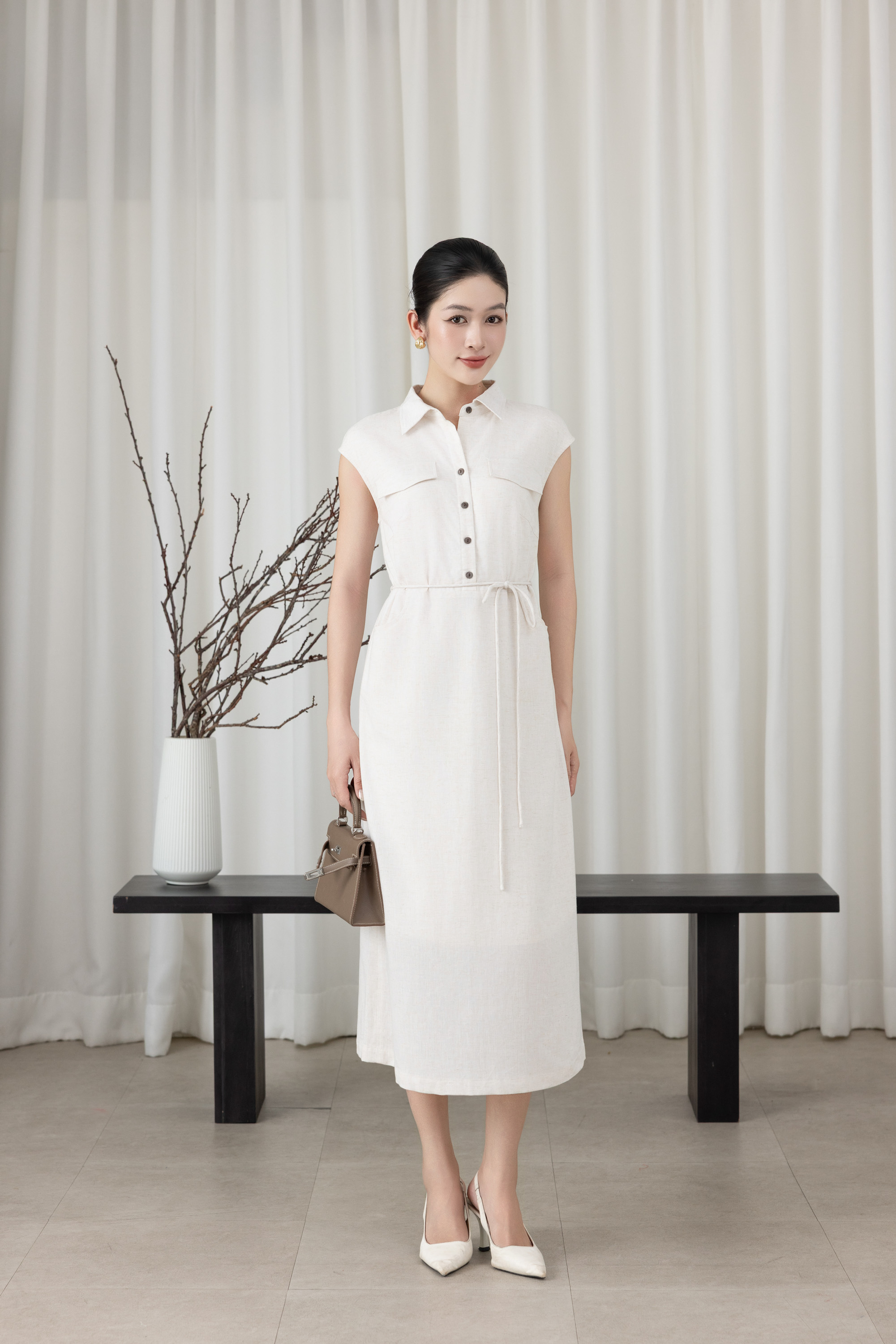 SWANLAKE | Váy Đầm Nữ Suông Vải Linen Cổ Sơ Mi Cài Nút Tay Hến Có Túi Dây Thắt Eo Công Sở D13644LW01
