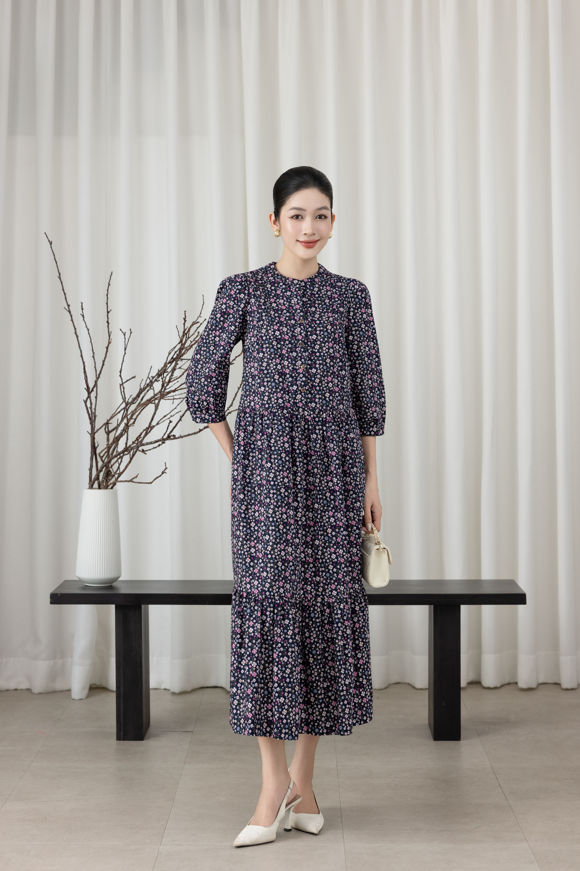 SWANLAKE | Váy Đầm Nữ Maxi Dáng Dài Cổ Trụ Cài Nút Tay Lỡ Linen Bông Nhí Xếp Ly Đuôi Cá D12355LW11