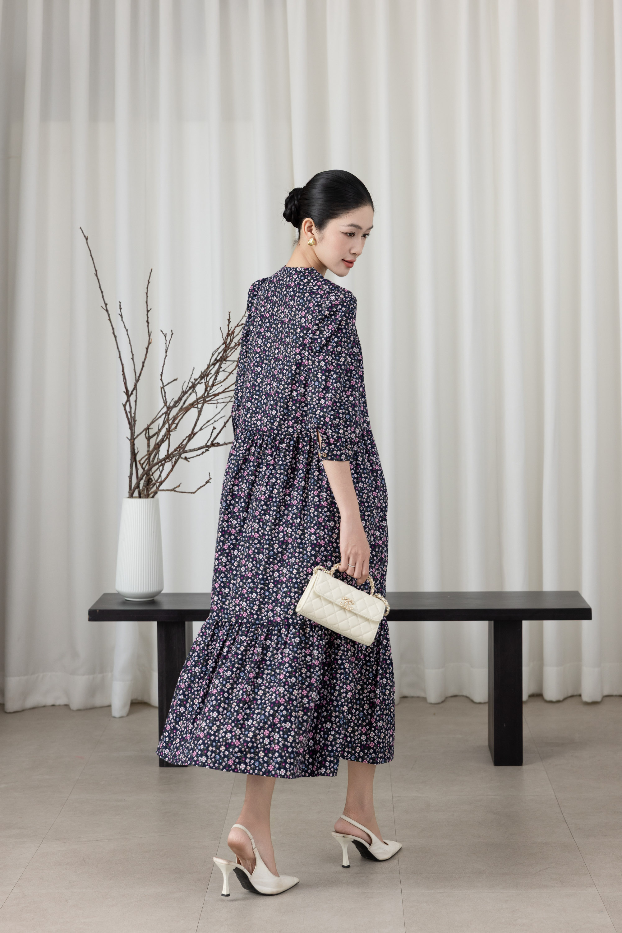 SWANLAKE | Váy Đầm Nữ Maxi Dáng Dài Cổ Trụ Cài Nút Tay Lỡ Linen Bông Nhí Xếp Ly Đuôi Cá D12355LW11