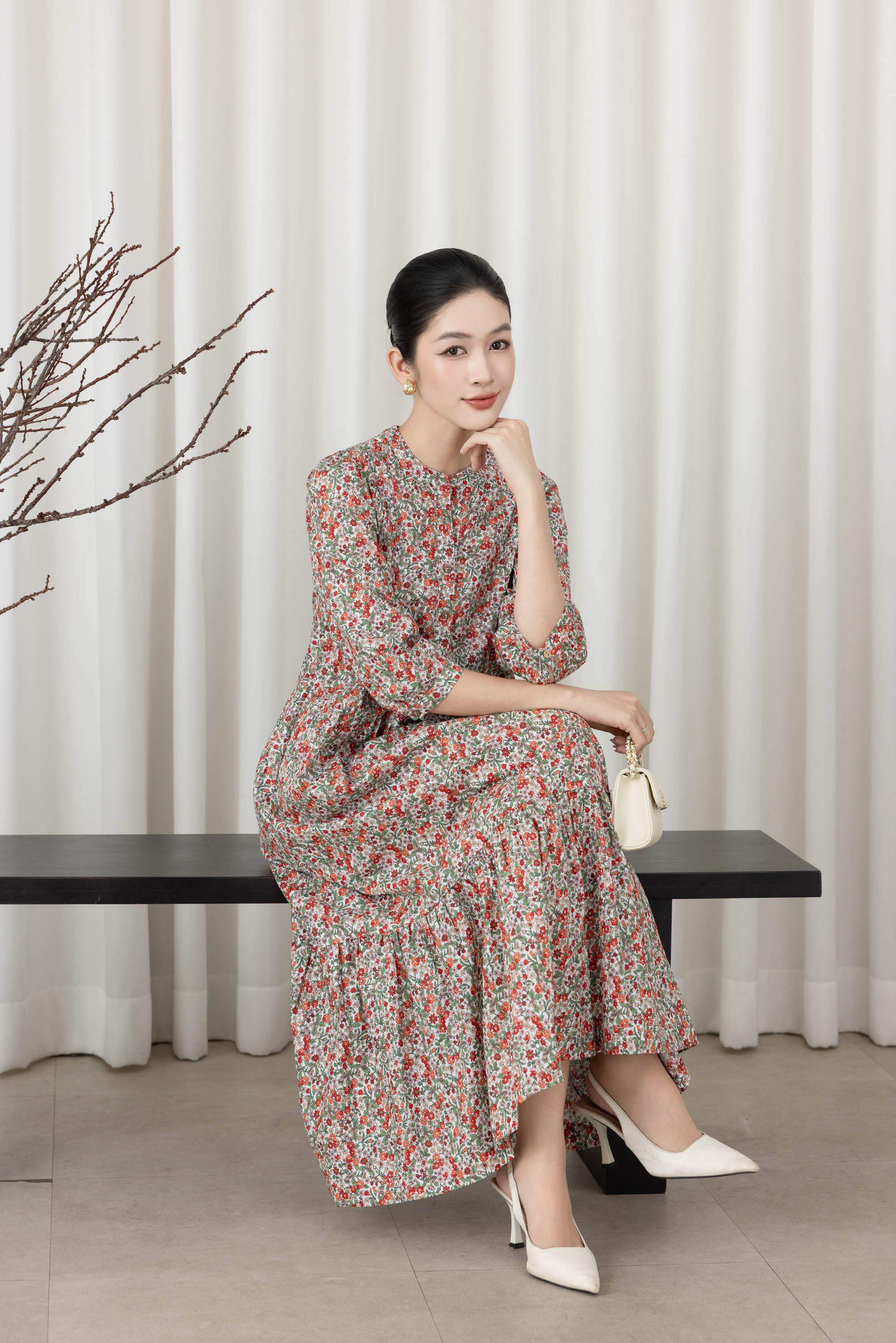 SWANLAKE | Váy Đầm Nữ Maxi Dáng Dài Cổ Trụ Cài Nút Tay Lỡ Linen Bông Nhí Xếp Ly Đuôi Cá D12355LW11