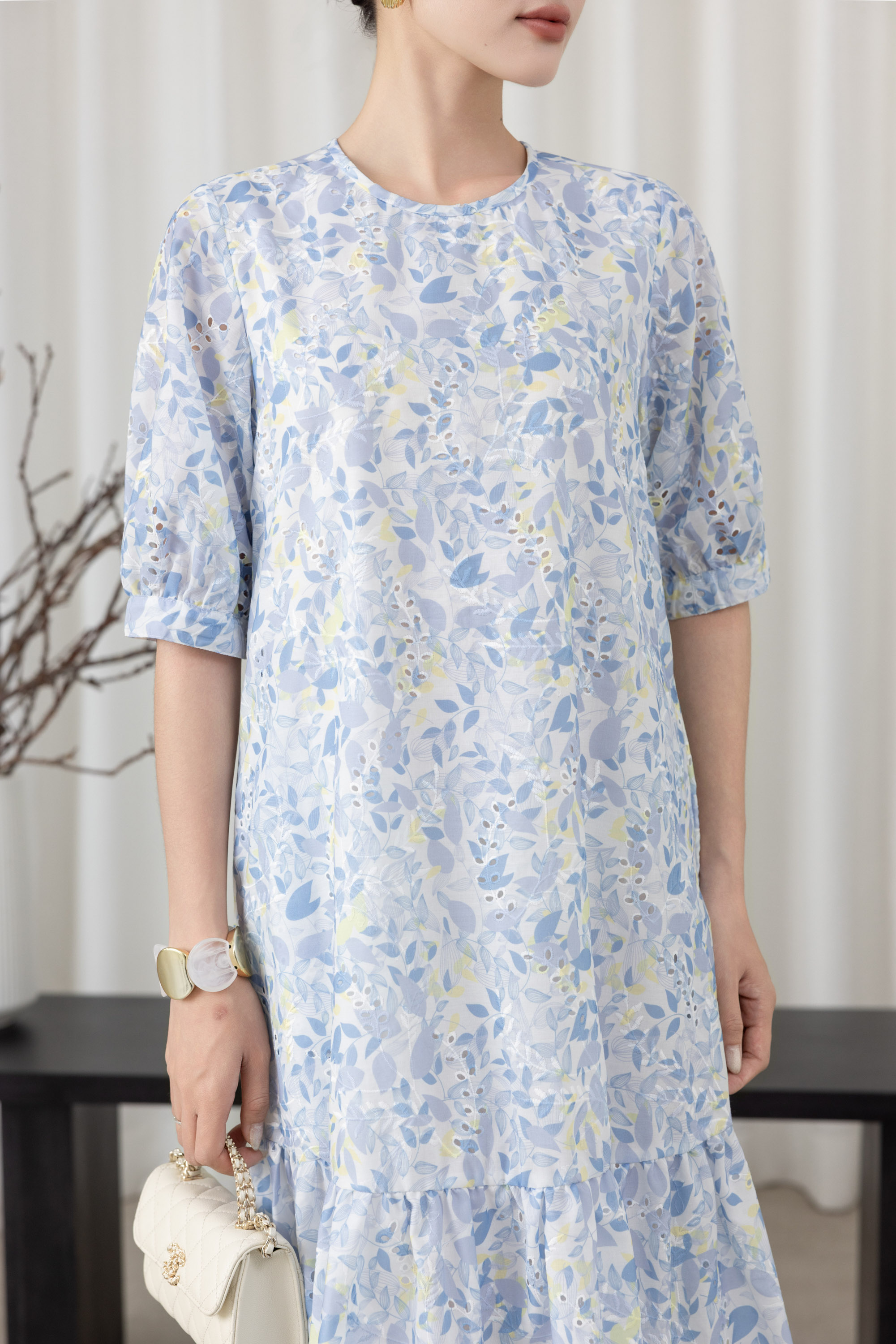 SWANLAKE | Váy Đầm Nữ Maxi Suông Đuôi Cá Vải Cotton Thêu Đục Lỗ 2 Lớp Có Túi Du Lịch Đi Biển D11522LW07