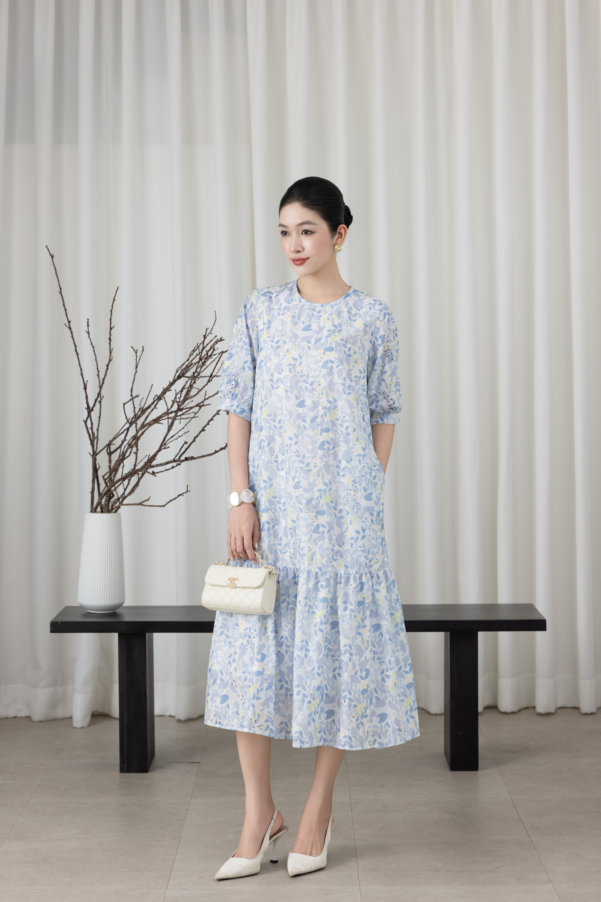 SWANLAKE | Váy Đầm Nữ Maxi Suông Đuôi Cá Vải Cotton Thêu Đục Lỗ 2 Lớp Có Túi Du Lịch Đi Biển D11522LW07