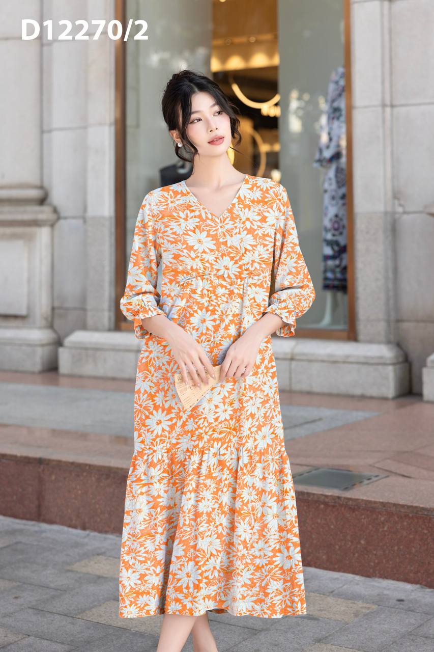 Swanlake | Đầm Maxi Eo Cao Cổ V Chất Linen Hoa D12270LW02