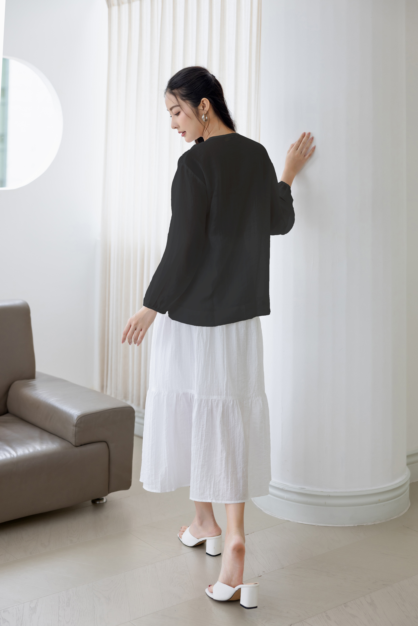 Áo Kiểu Tay Dài Bo Thun Swanlake - A11511LW01