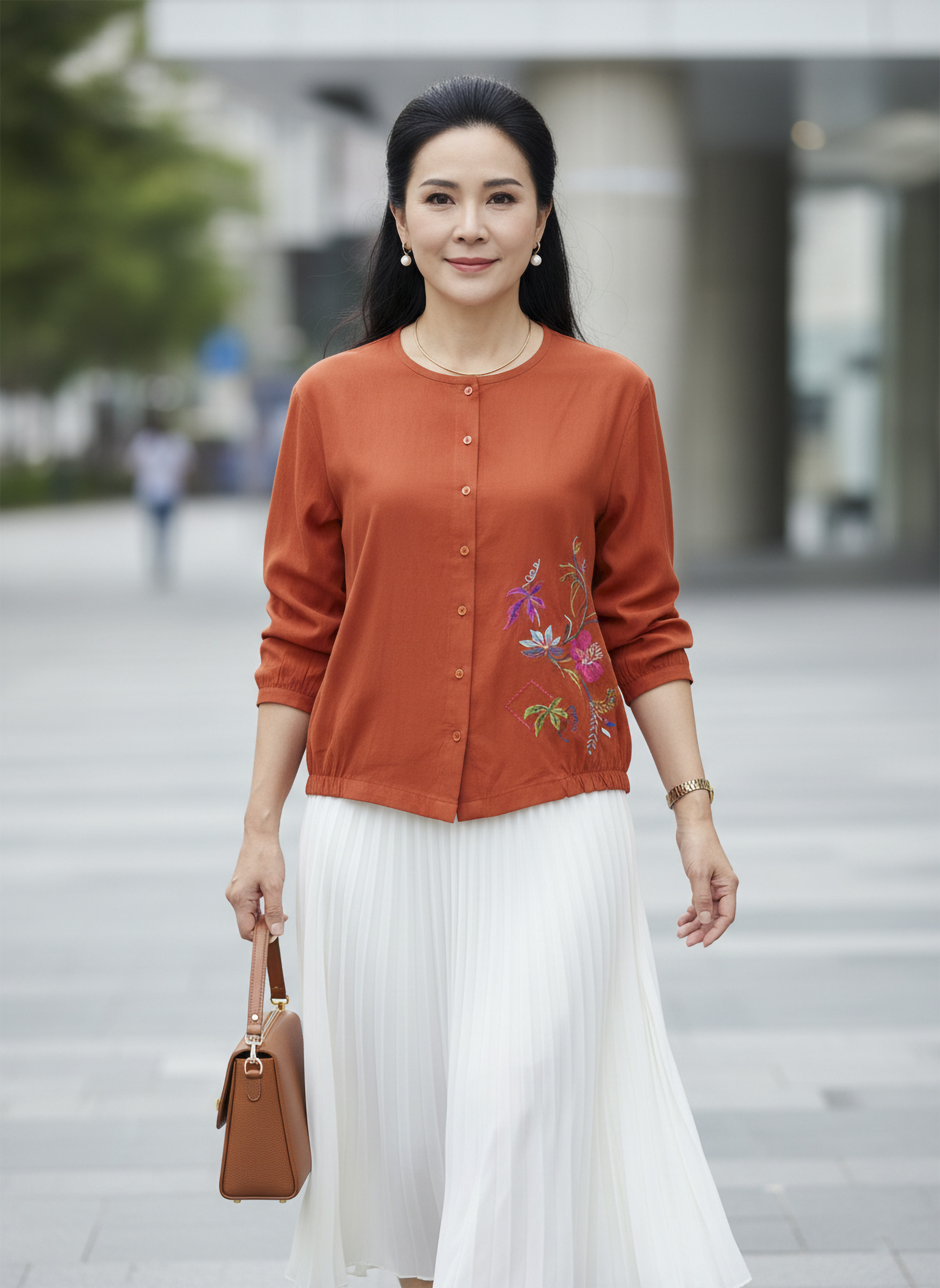 M COLLECTION | Áo Kiểu Nữ Trung Niên Tặng Mẹ, Bà Cổ Tròn Cài Nút Cotton Cát Thêu Hoa Tay Lỡ A12930