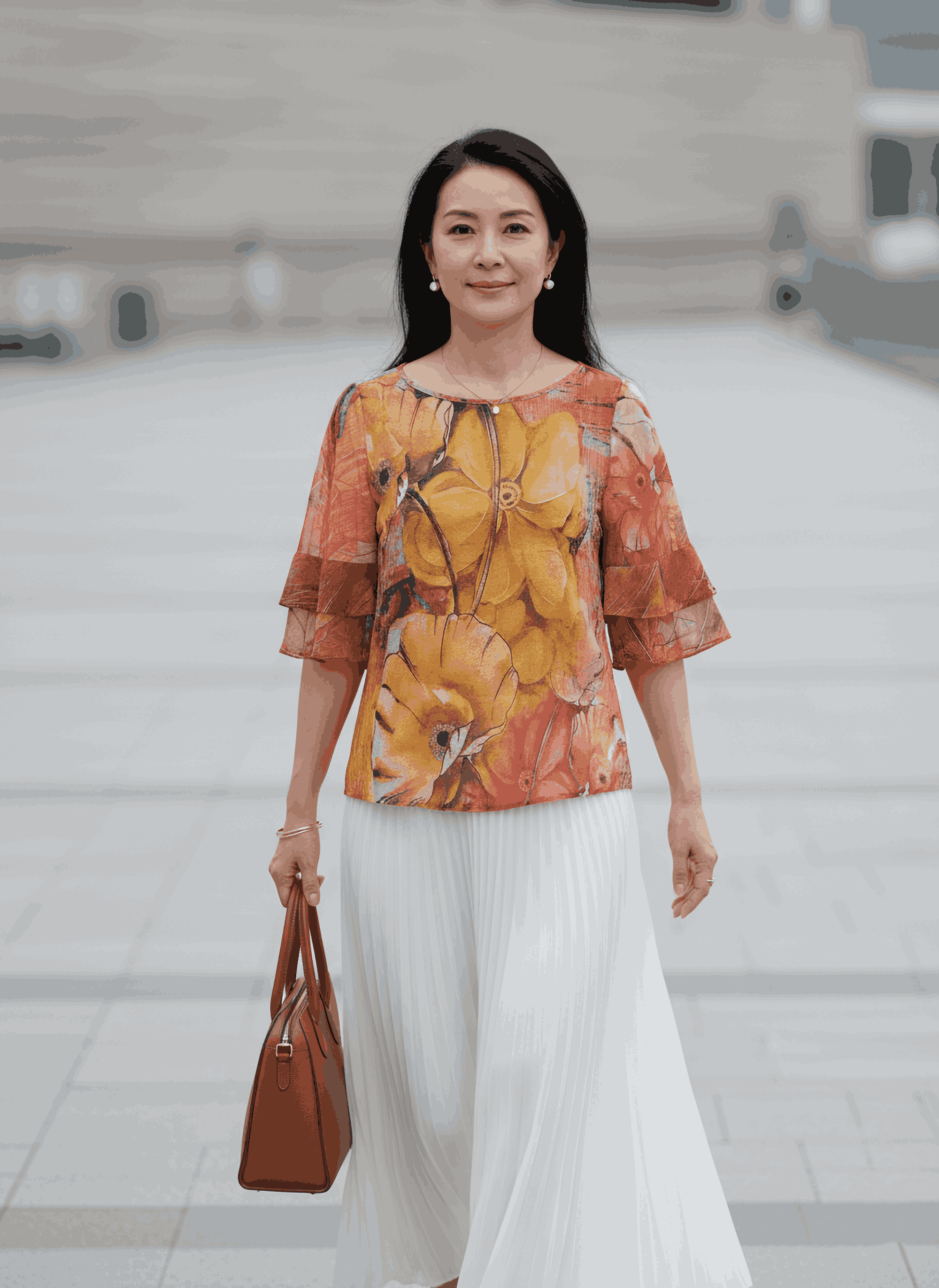 Áo Kiểu Nữ Trung Niên Tặng Mẹ Chất Vải Chiffon In Hoa Cổ Tròn Tay Lỡ Xếp Tầng A07314