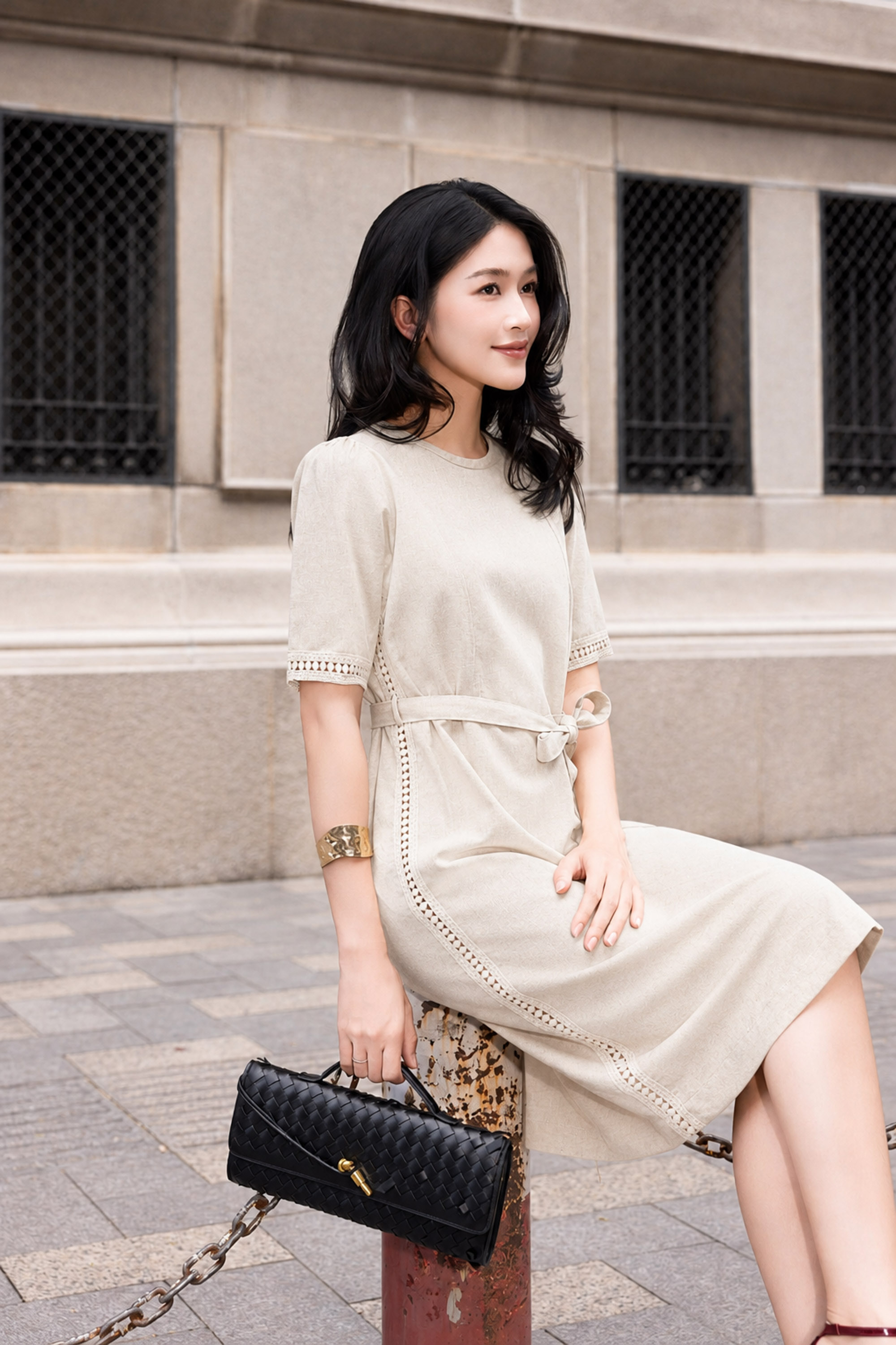 SWANLAKE | Váy Đầm Nữ Midi Vải Linen Dày Phối Viền Ren Cổ Tròn Tay Ngắn Dây Thắt Eo Công Sở D13797LW01