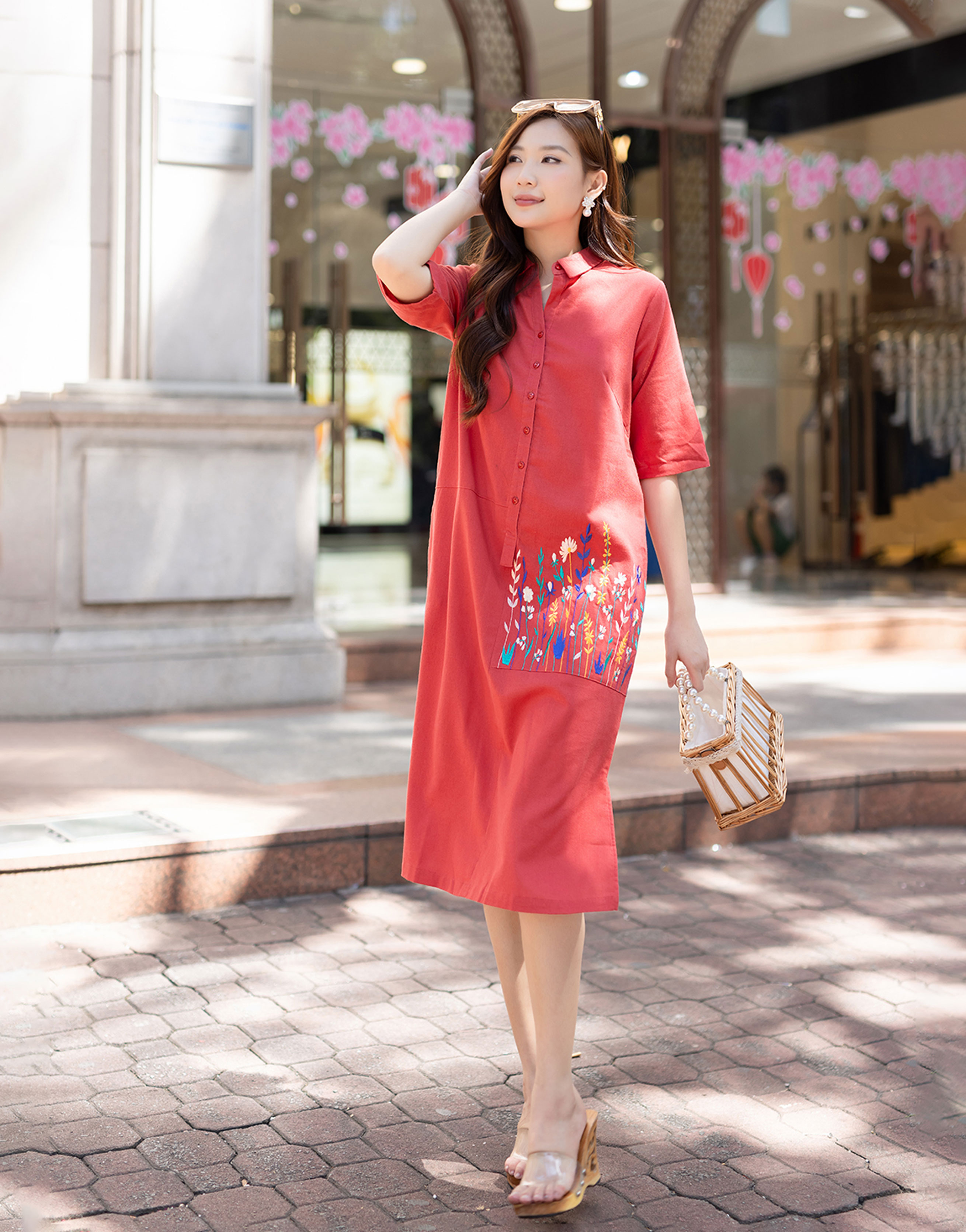 Đầm Sơ Mi Thêu Swanlake - D11297LW04