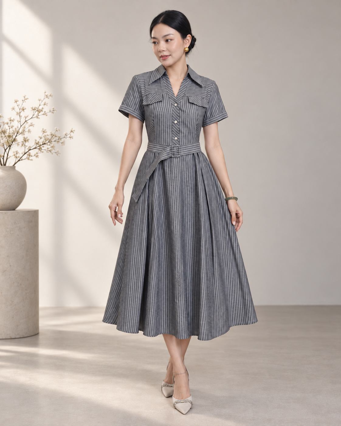 SWANLAKE | Váy Đầm Nữ Dài Dáng Xòe Cổ Sơ Mi Kẻ Sọc Vải Cotton Tay Ngắn Dây Thắt Eo Công Sở D14235MW01