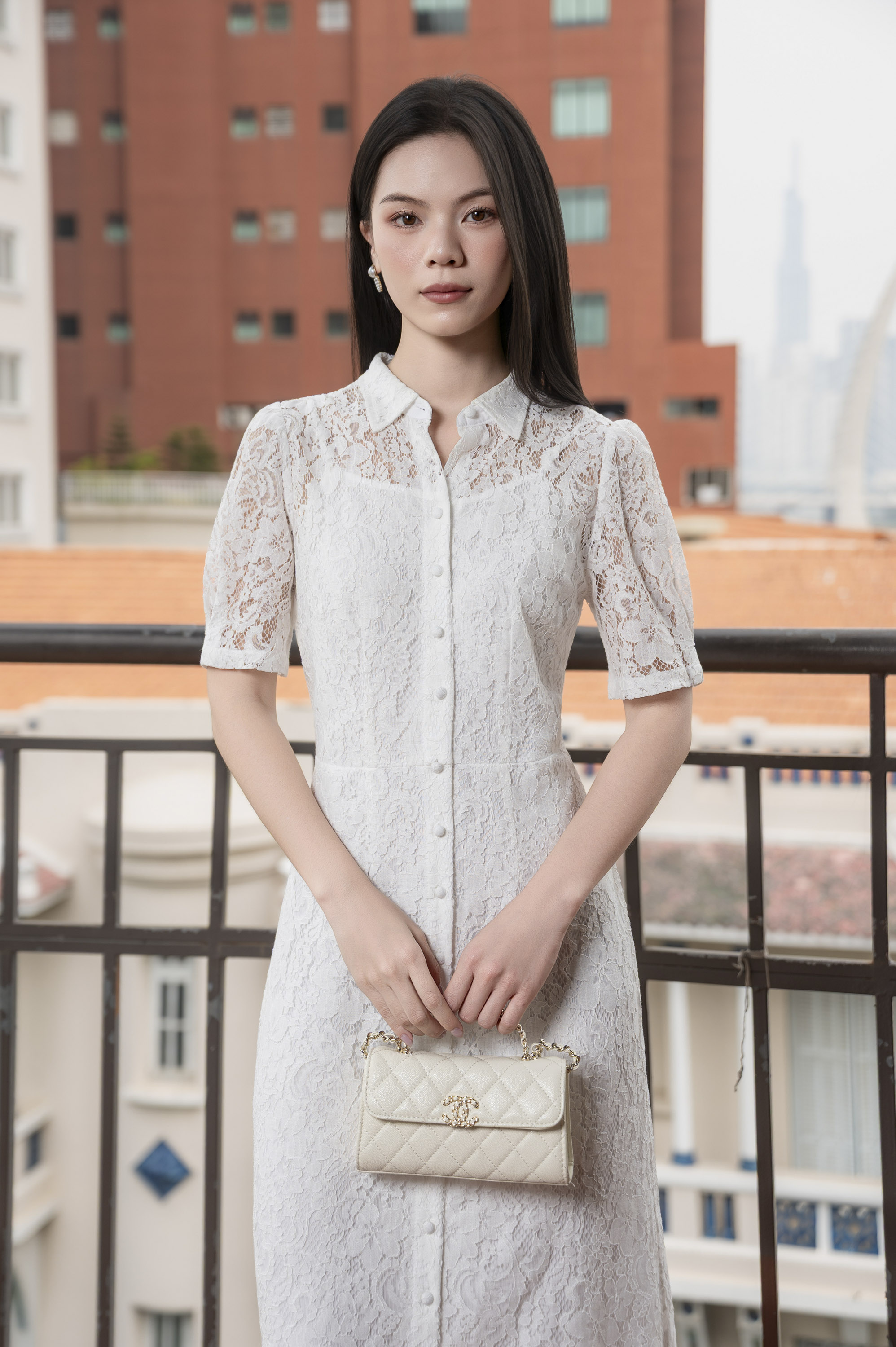 SWANLAKE | Váy Đầm Sơ Mi Nữ Vải Phối Ren Hoa 2 Lớp Chiết Eo Tay Ngắn Sang Trọng Đi Tiệc D13326LW01