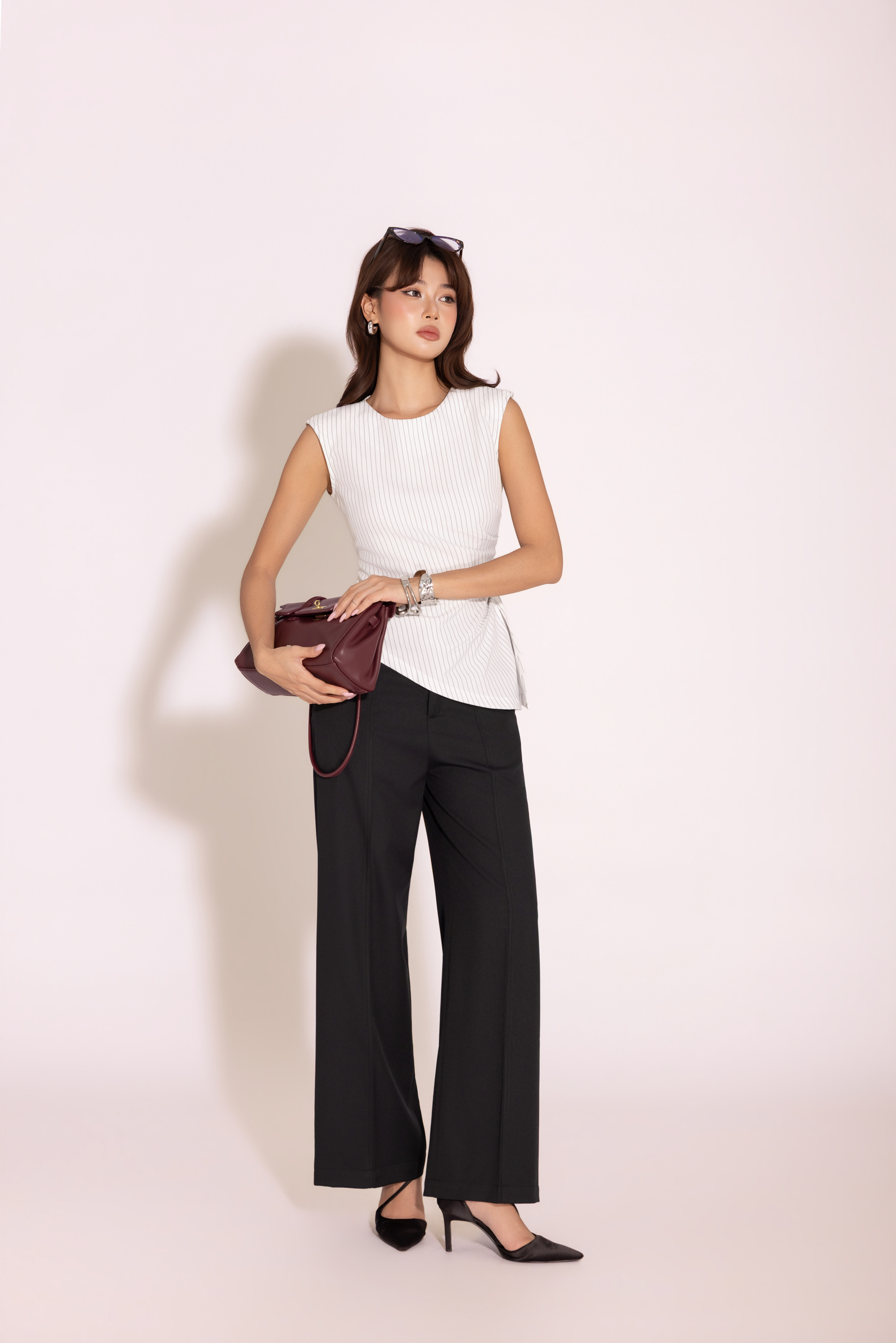 SWANLAKE | Áo Kiểu Nữ Sát Nách Chiết Eo Vạt Chéo Kẻ Sọc Chất Cotton Tôn Dáng Thanh Lịch A13597LW02