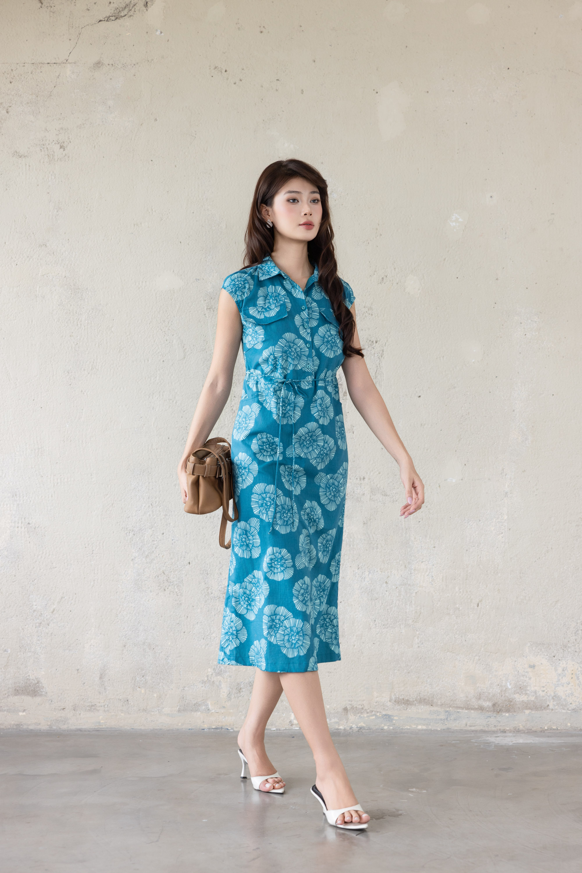 SWANLAKE | Váy Đầm Nữ Dáng Suông Cổ Sơ Mi Vải Linen In Hoa Tay Hến Có Túi Dây Thắt Eo Công Sở D13644LW02
