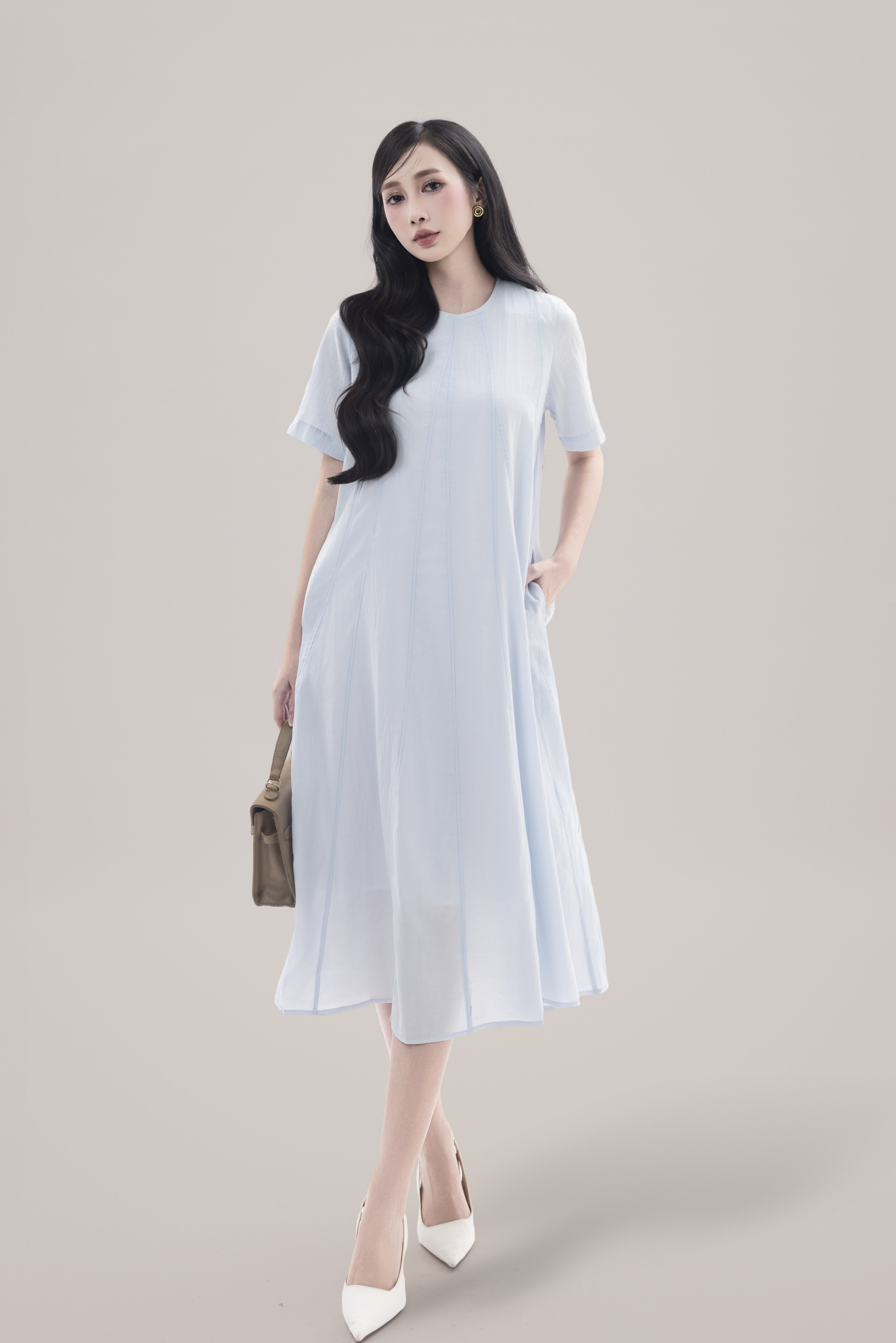 Đầm Chất Liệu Tơ Mỹ May Tám Mảnh Swanlake - D11530LW01