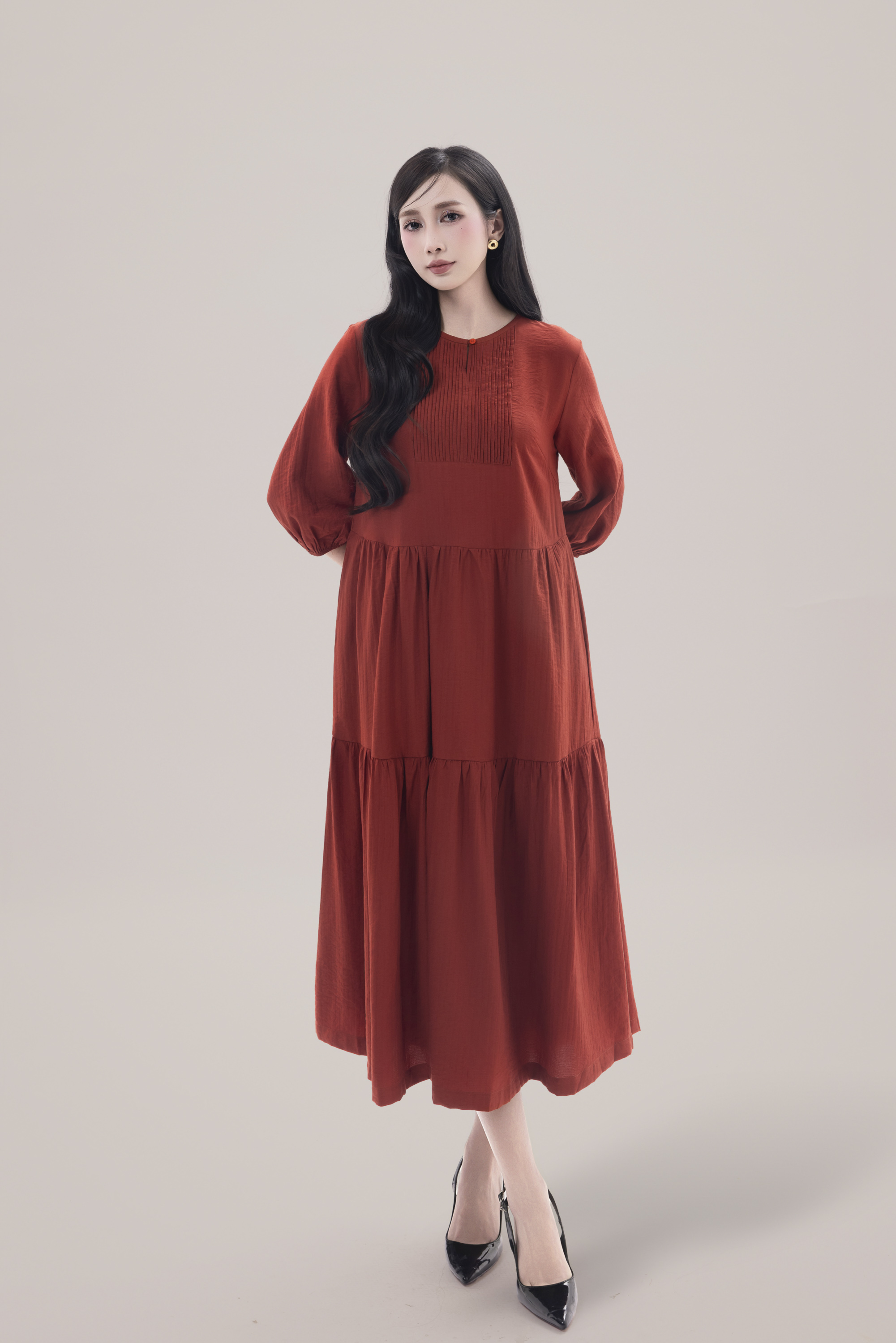 Váy Đầm Nữ Maxi Đuôi Cá Xếp Tầng Tay Lỡ Cổ Tròn Vải Xô Tăm Dự Tiệc Công Sở D13051LW01