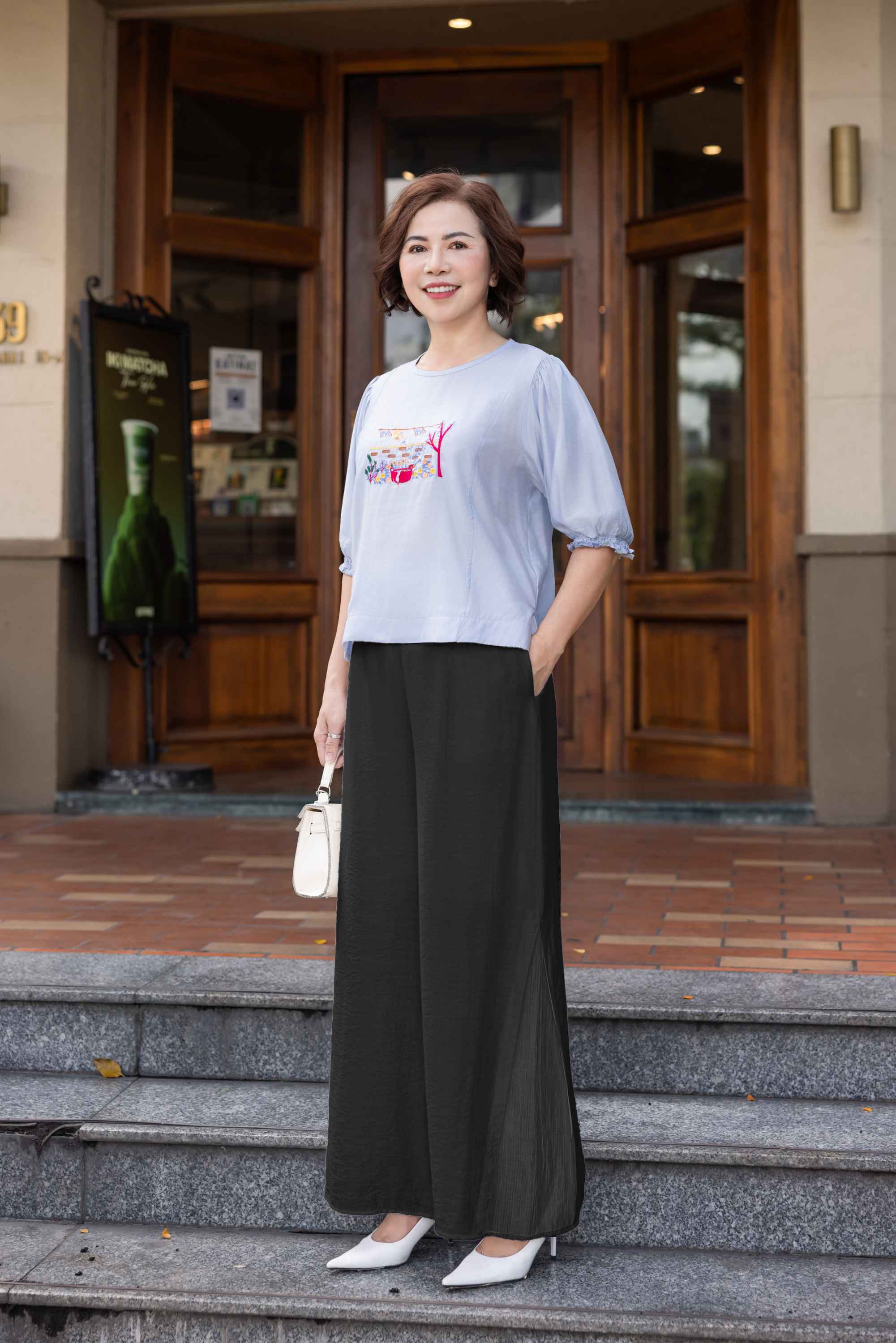 M COLLECTION | Quần Lụa Hàn Ống Suông Rộng Lưng Có Phối Tơ Q12640LW01