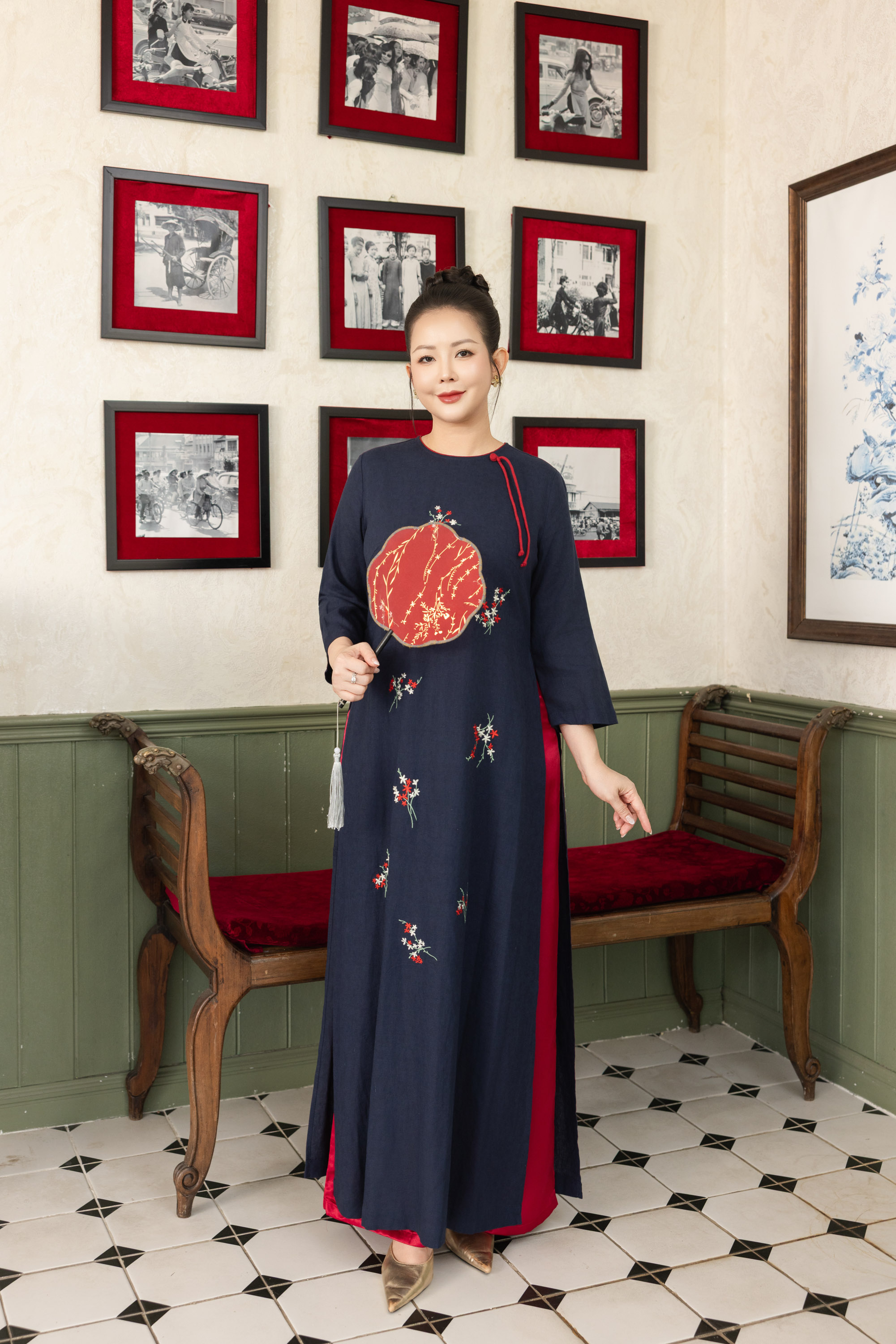 Áo Dài Cách Tân Suông Linen Thêu Hoa L14229LW01