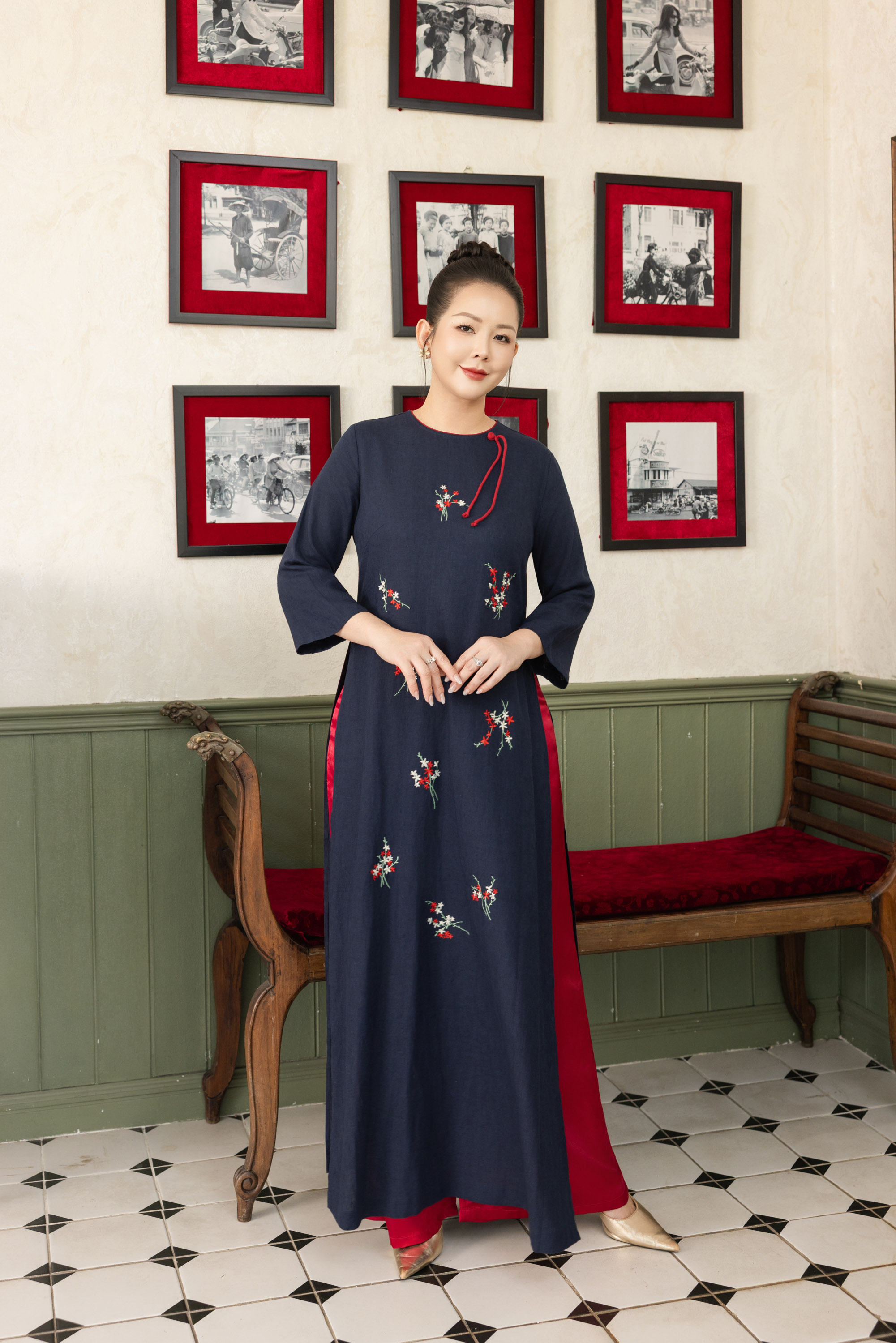Áo Dài Cách Tân Suông Linen Thêu Hoa L14229LW01