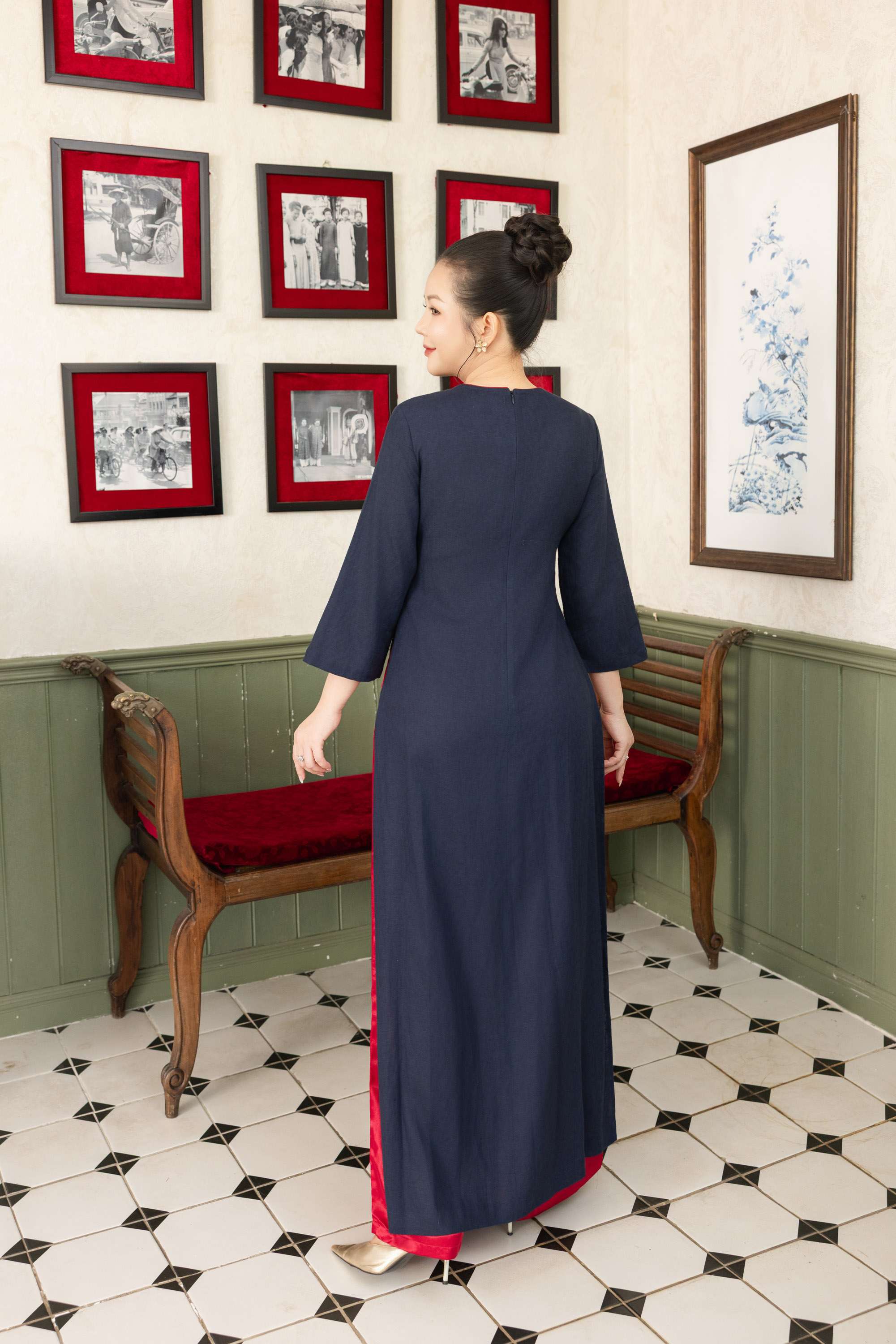 Áo Dài Cách Tân Suông Linen Thêu Hoa L14229LW01