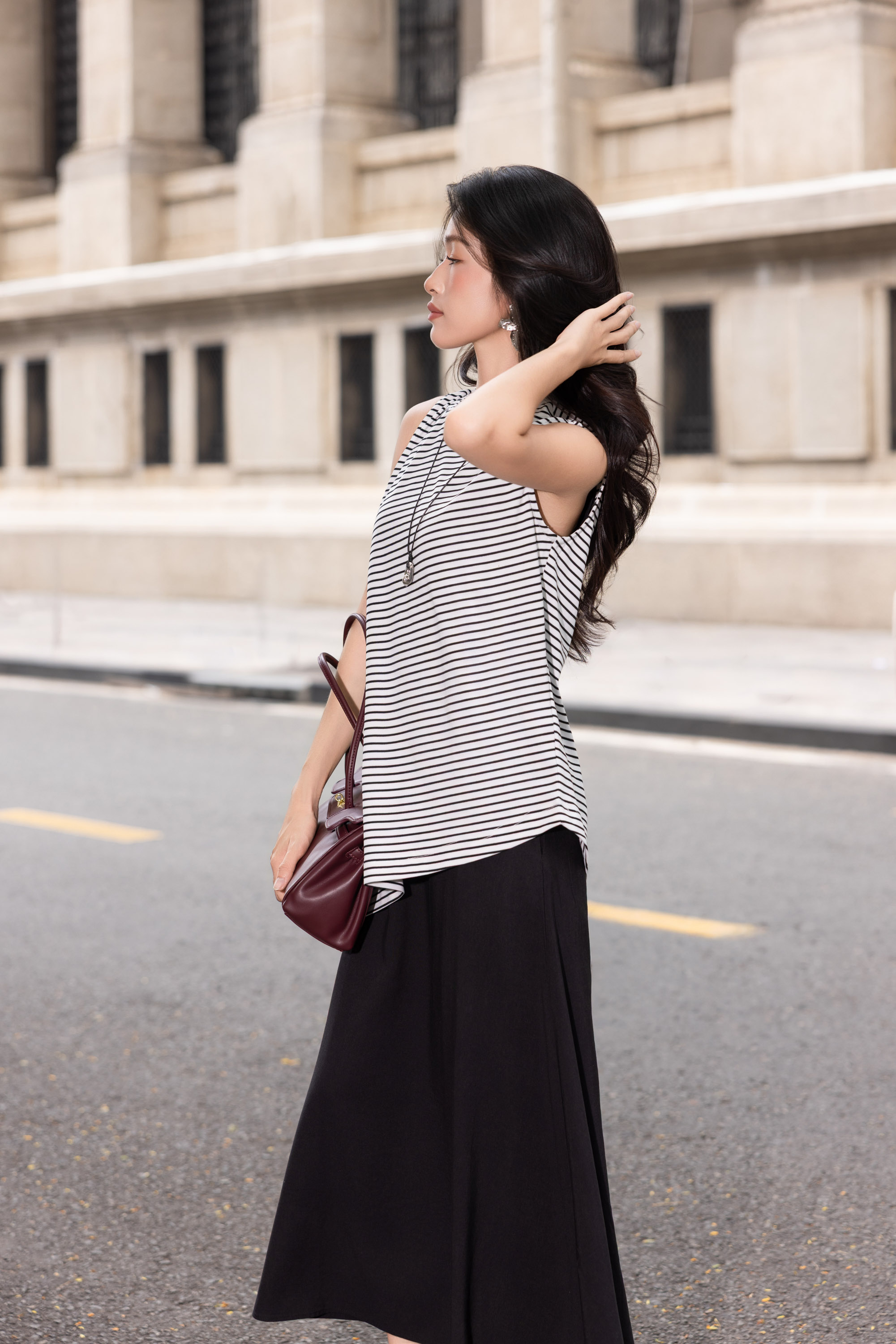 SWANLAKE | Váy Đầm Nữ Dài Phối Áo Sát Nách Vạt Chéo Kẻ Sọc Vải Thun Linen Hàn Cổ Tròn Dạo Phố D13847LW01