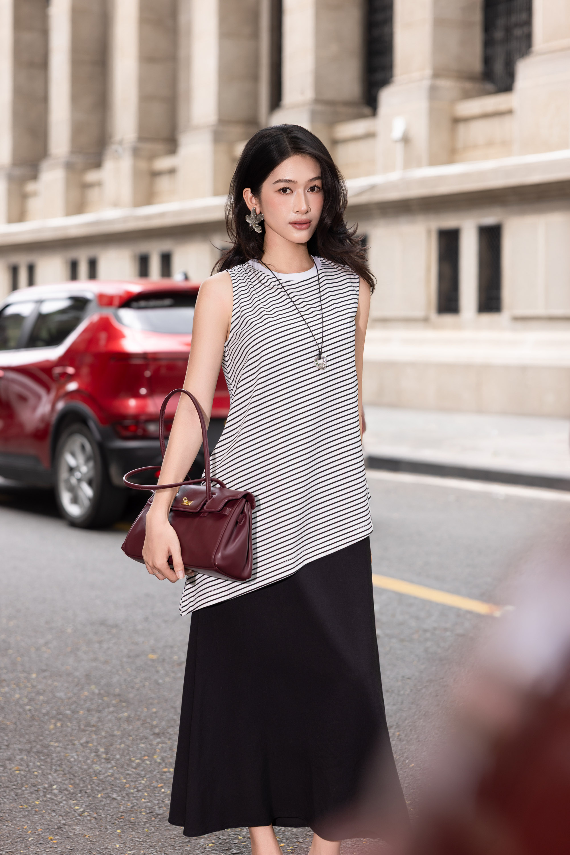 SWANLAKE | Váy Đầm Nữ Dài Phối Áo Sát Nách Vạt Chéo Kẻ Sọc Vải Thun Linen Hàn Cổ Tròn Dạo Phố D13847LW01