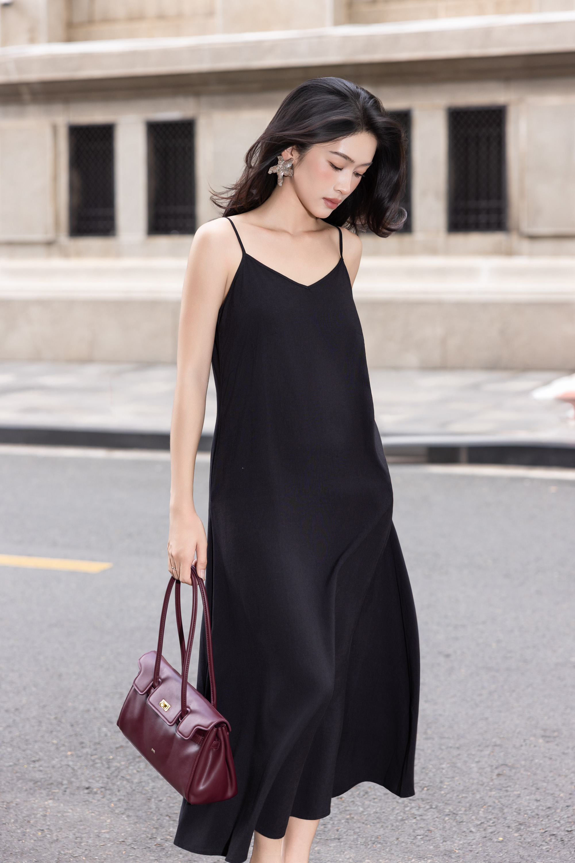 SWANLAKE | Váy Đầm Nữ Dài Phối Áo Sát Nách Vạt Chéo Kẻ Sọc Vải Thun Linen Hàn Cổ Tròn Dạo Phố D13847LW01