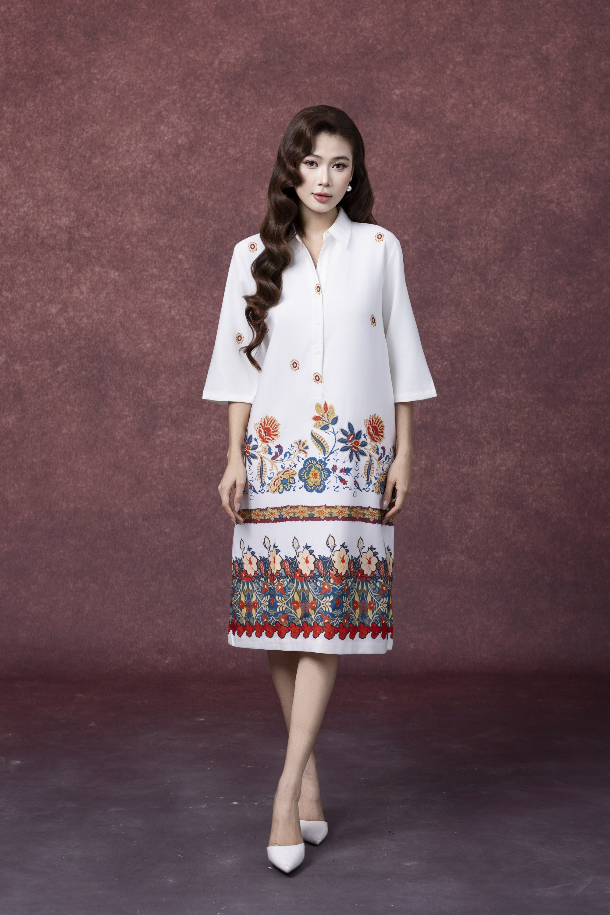 SWANLAKE | Váy Đầm Nữ Midi Tay Lỡ Cổ Sơ Mi Vải Lụa Dày In Hoa Có Túi Công Sở Dạo Phố D13263LW01