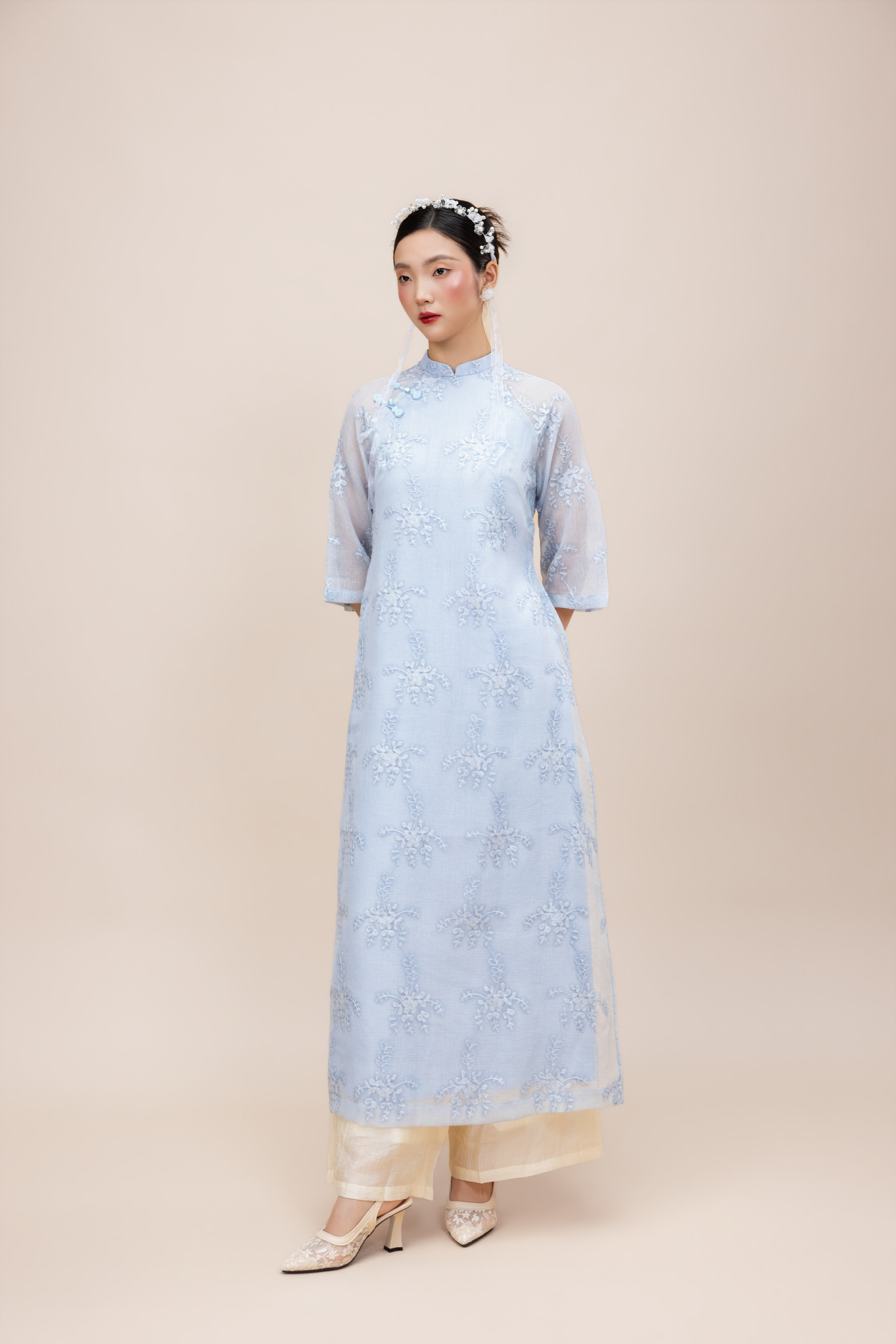 Áo Dài Cách Tân Cổ Trụ Vải Tơ Tre Lót Lụa Hàn L13946LW01
