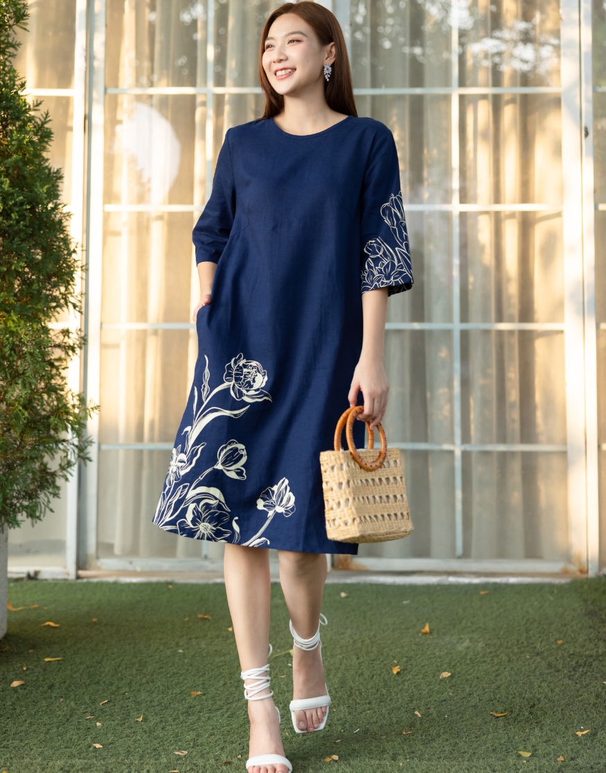 Đầm Suông In Vải Linen Swanlake- D11169LW02