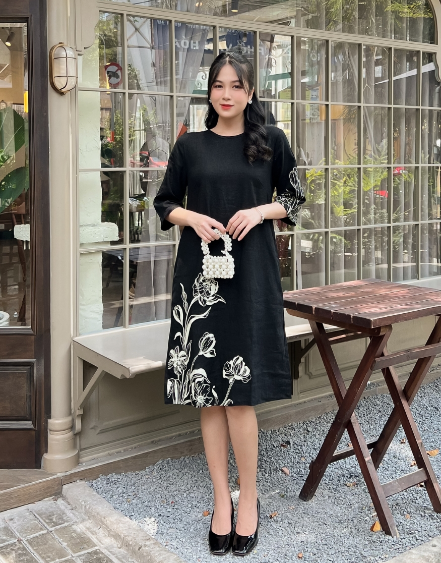 Đầm Suông In Vải Linen Swanlake- D11169LW02