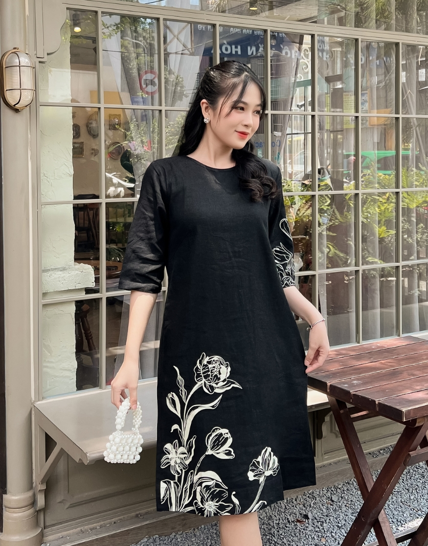 Đầm Suông In Vải Linen Swanlake- D11169LW02