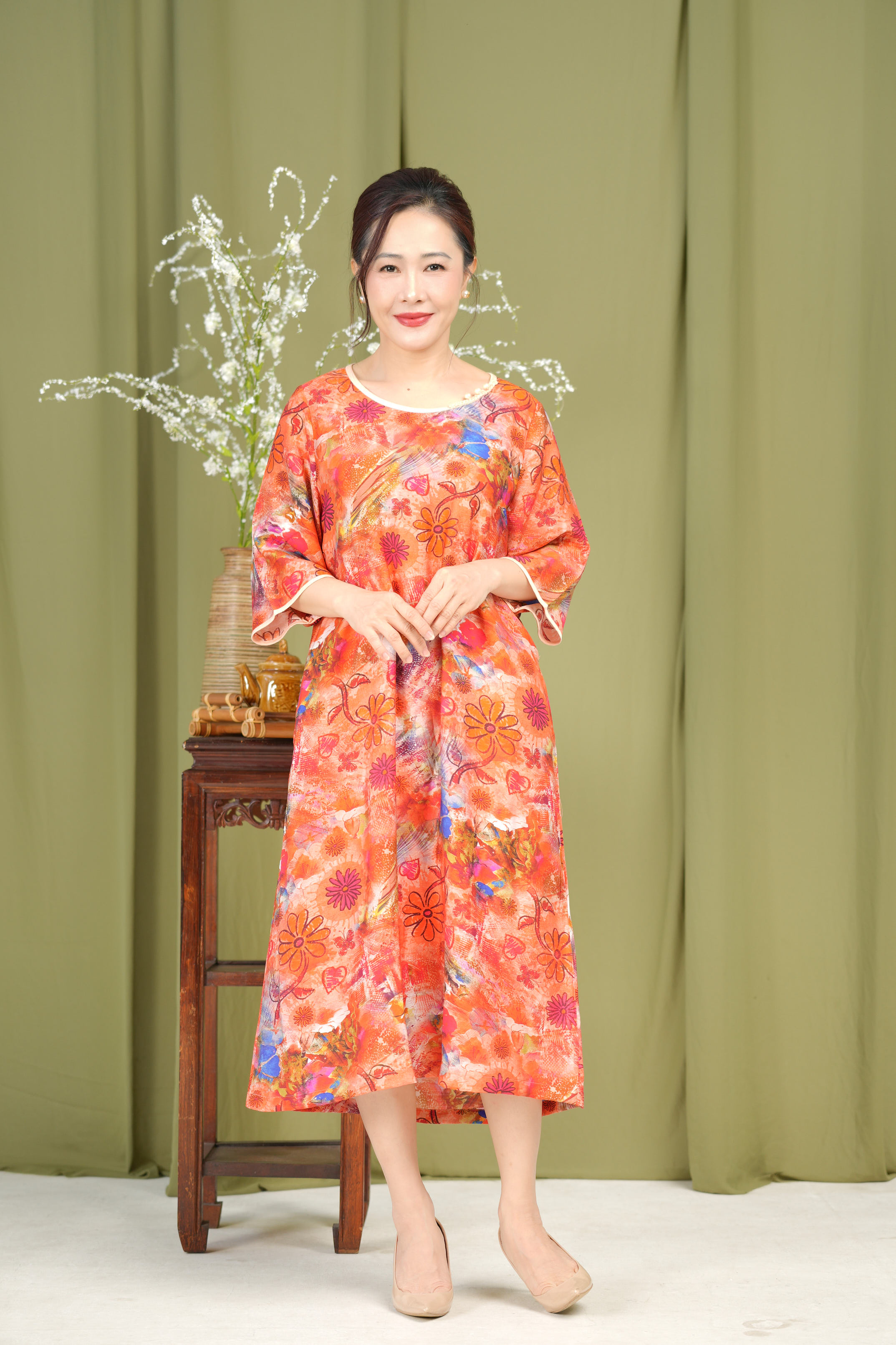 M-Collection - Đầm Hoa Cổ Tròn Đính Ngọc Trai Chất Đũi Hàn - D11573LW02