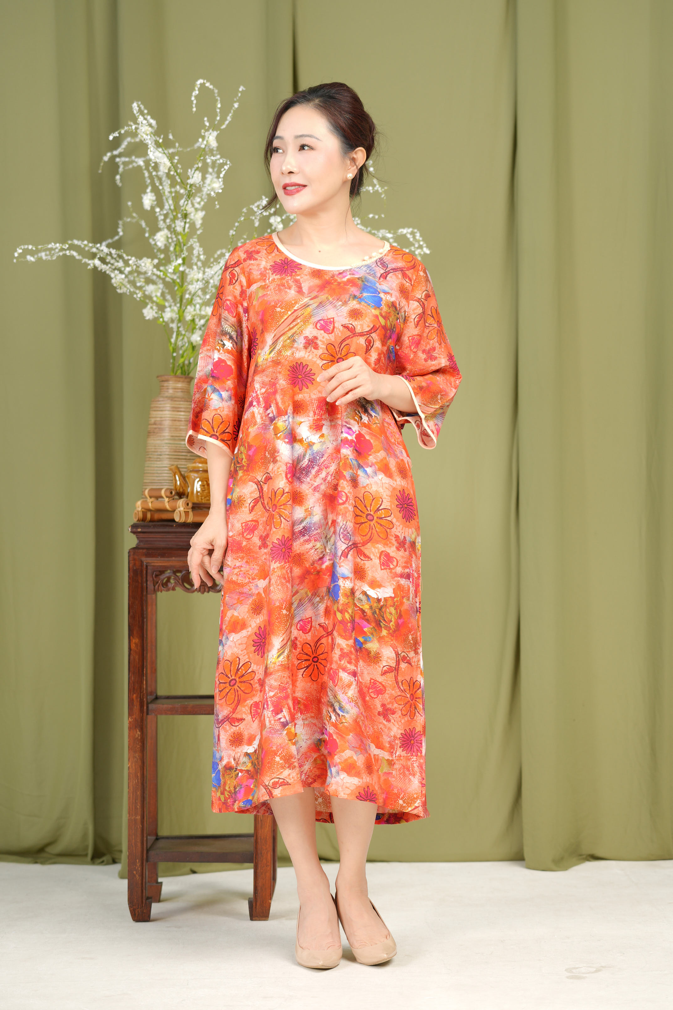 M-Collection - Đầm Hoa Cổ Tròn Đính Ngọc Trai Chất Đũi Hàn - D11573LW02