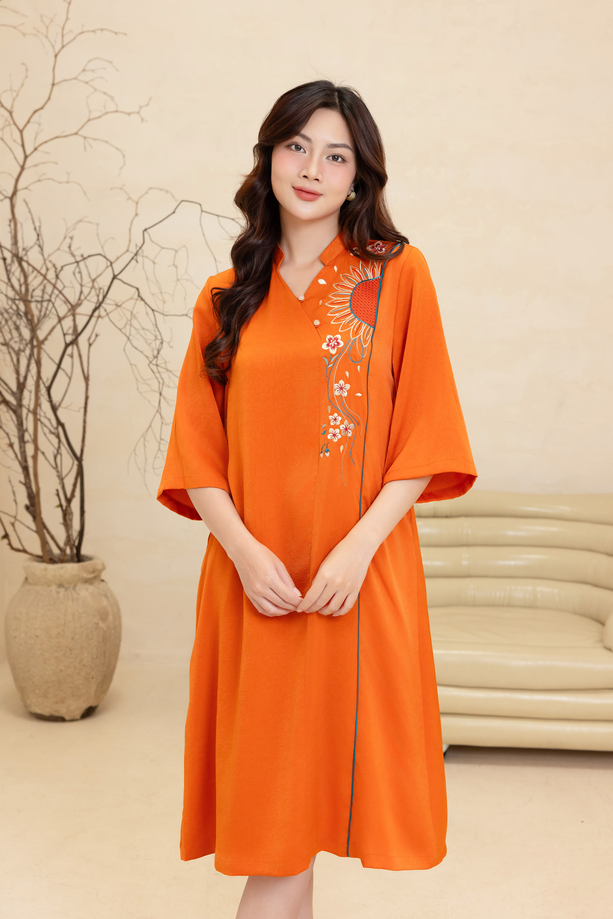 M-Collection - Đầm Lụa Gấm Wash Thêu Nổi - D12144LW01