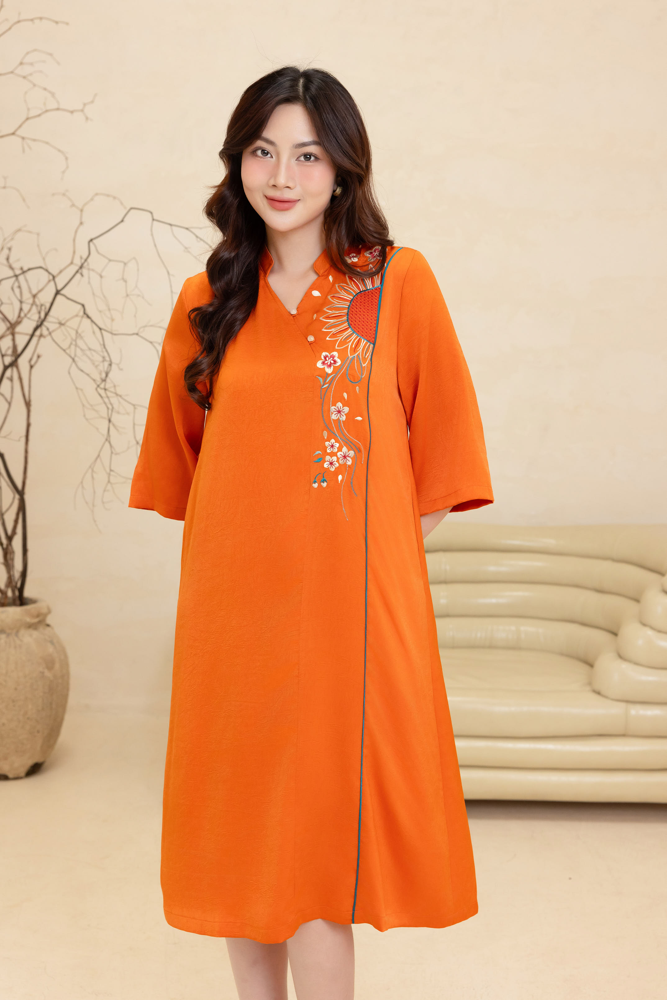 M-Collection - Đầm Lụa Gấm Wash Thêu Nổi - D12144LW01