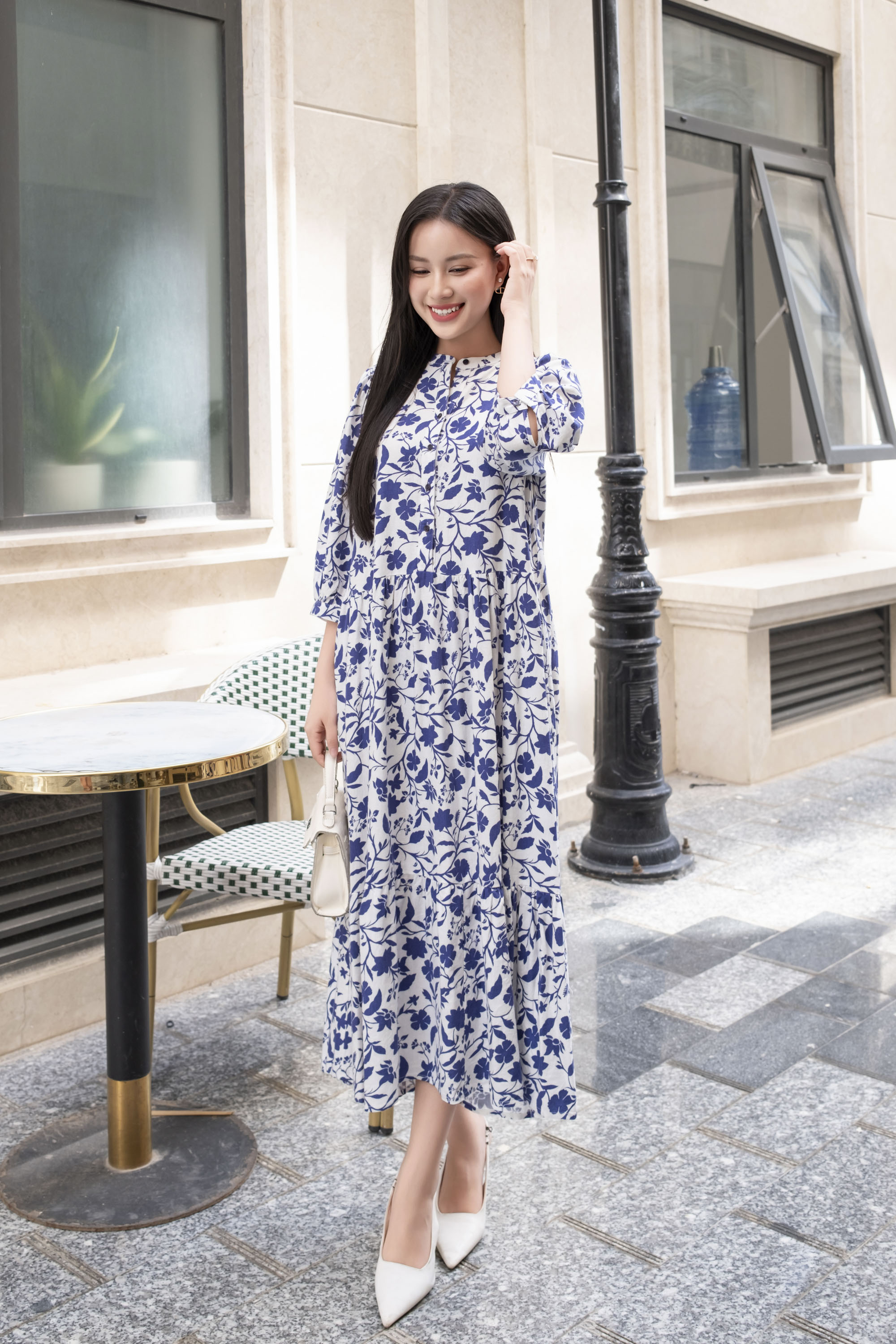 SWANLAKE | Váy Đầm Maxi Hoa Nhí Phom Dài Xòe 2 Tầng Vải Xô Bông/Linen Lụa Tay Lỡ Cổ Trụ - D10887