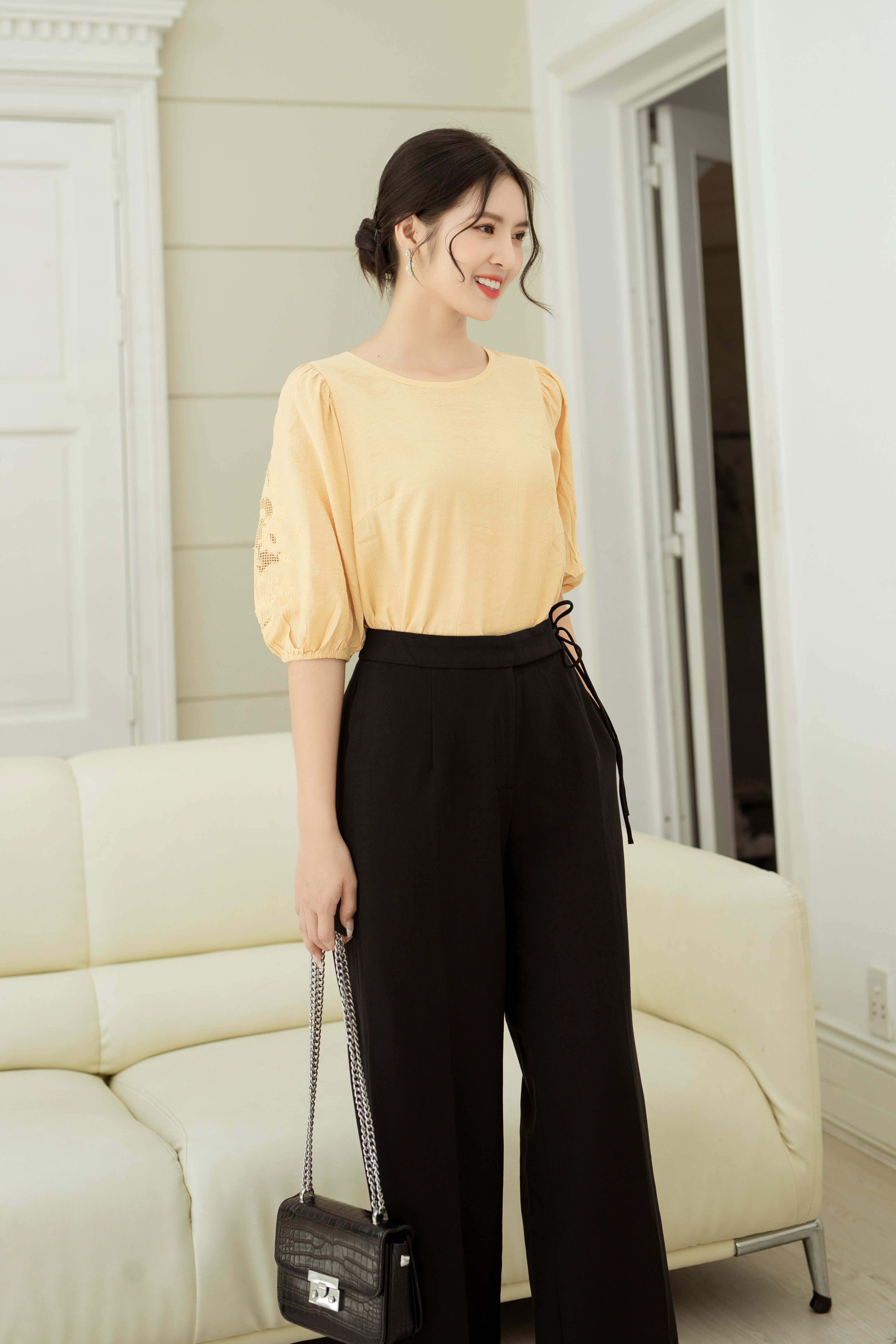 Áo Kiểu Tay Thêu Phối Lưới Vải Cotton Sọc Swanlake  -  A10232LW01