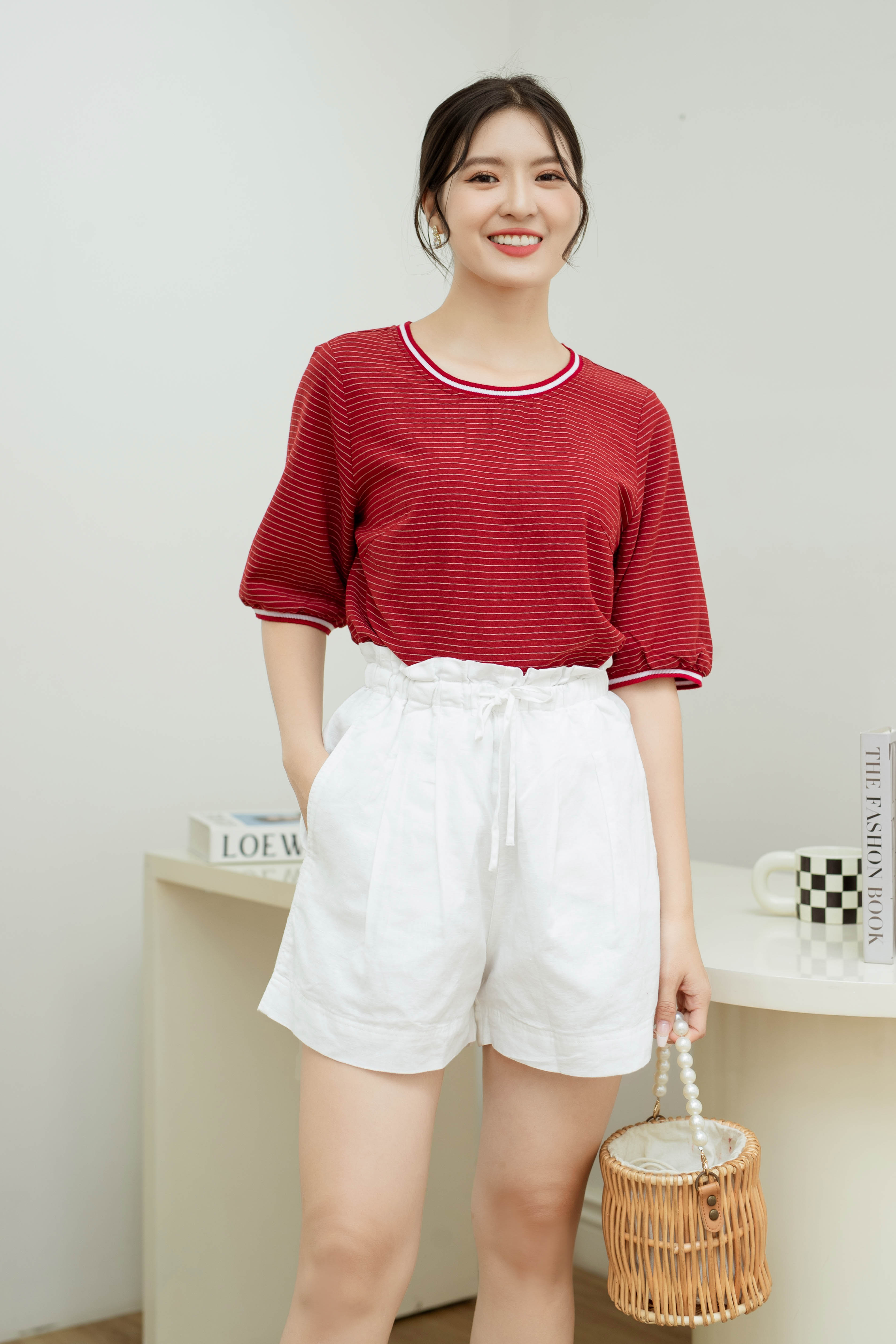 Quần Short Lưng Rút Dây Vải Linen Swanlake - Q11039LW01